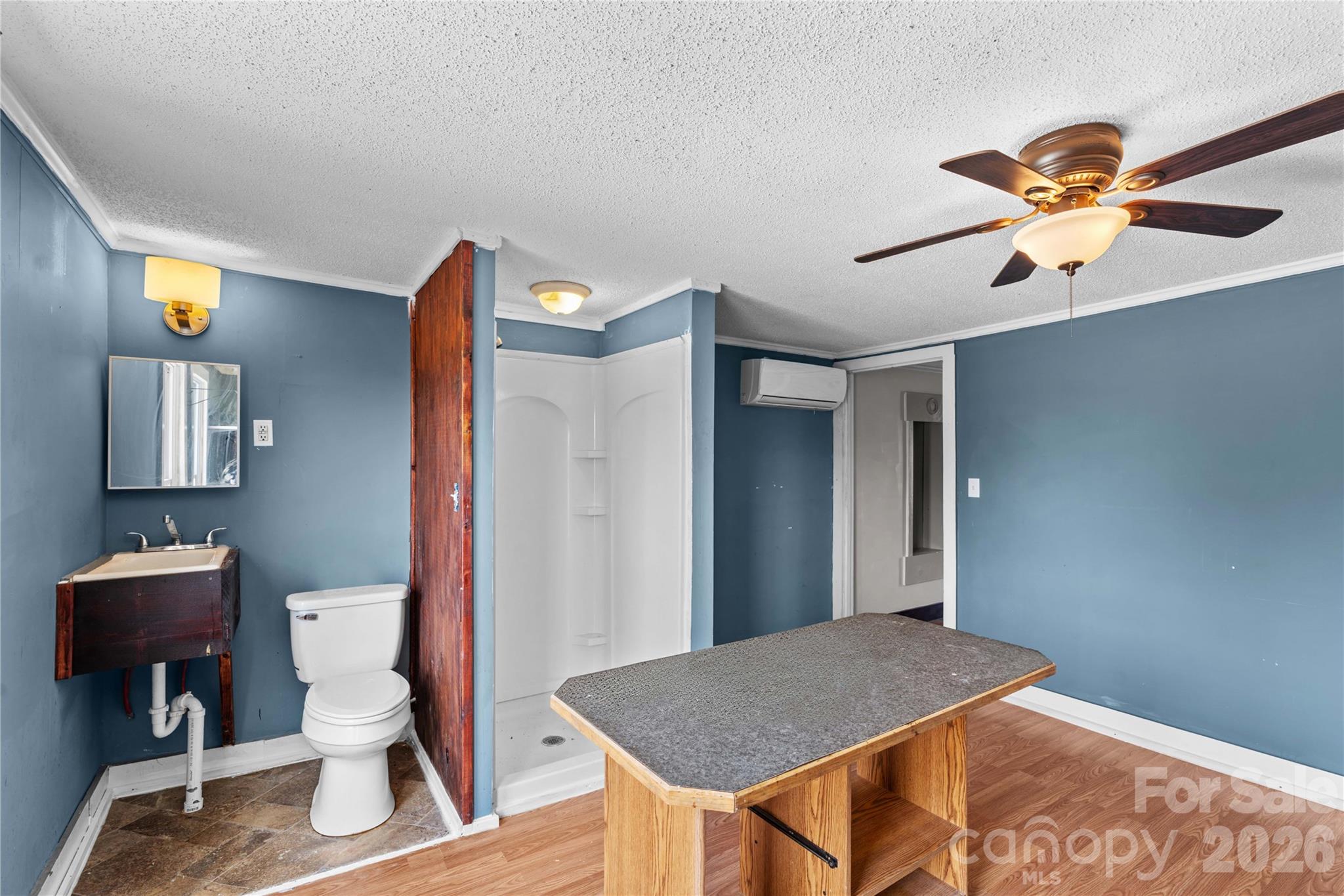 1022 Railroad Avenue — China Grove