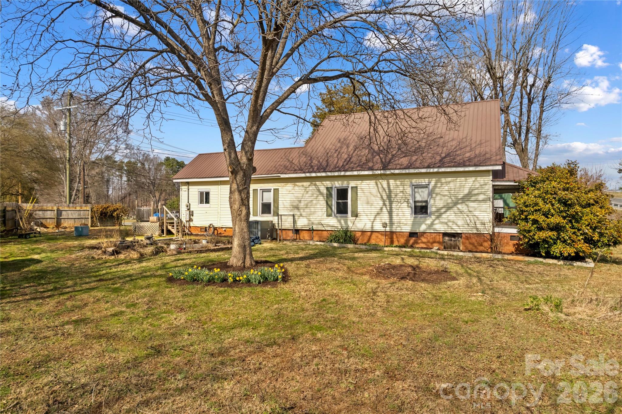 1022 Railroad Avenue — China Grove