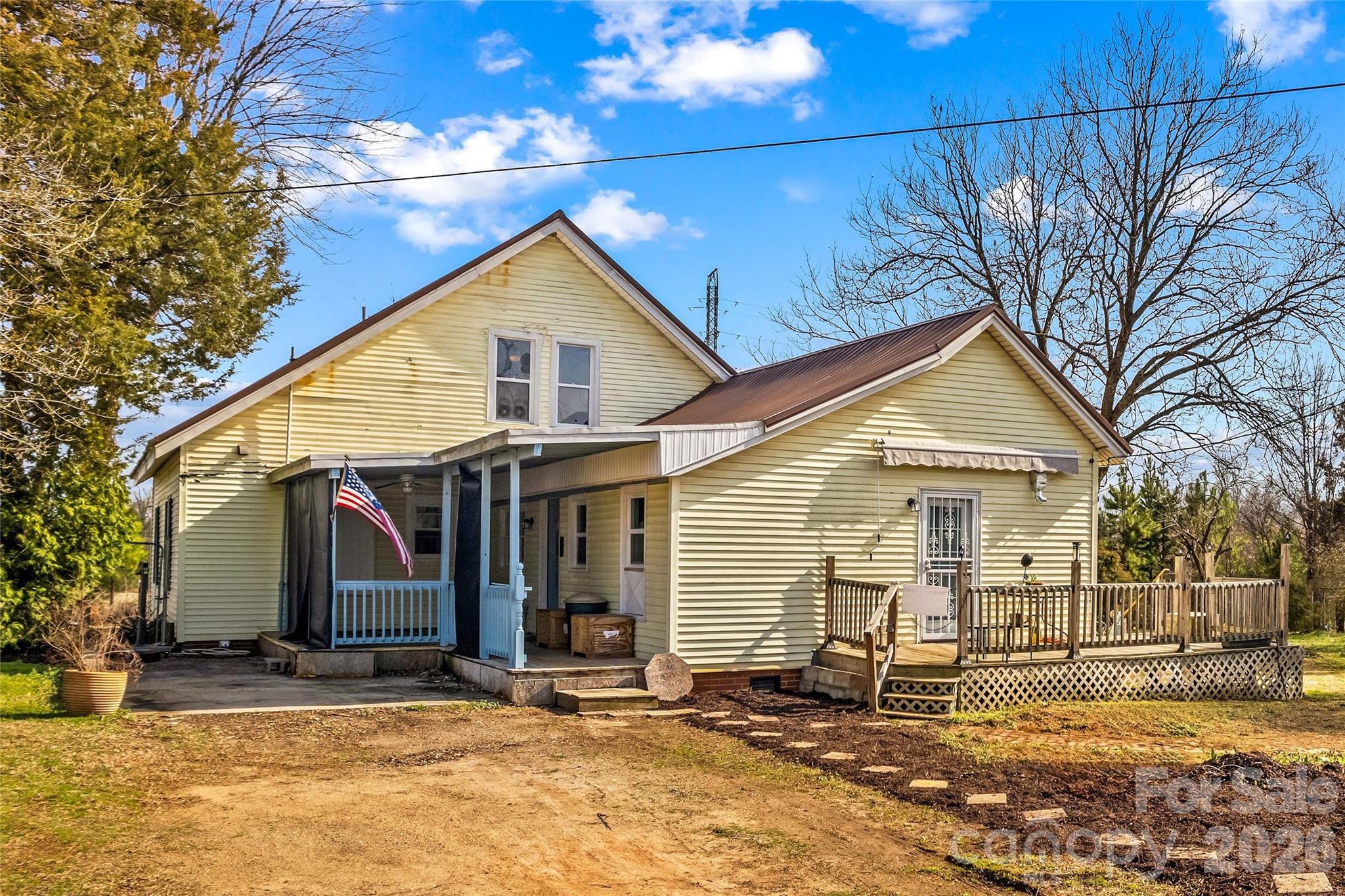 1022 Railroad Avenue — China Grove