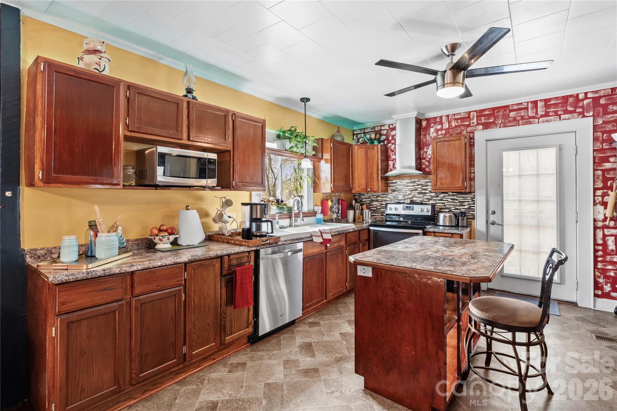 1022 Railroad Avenue — China Grove