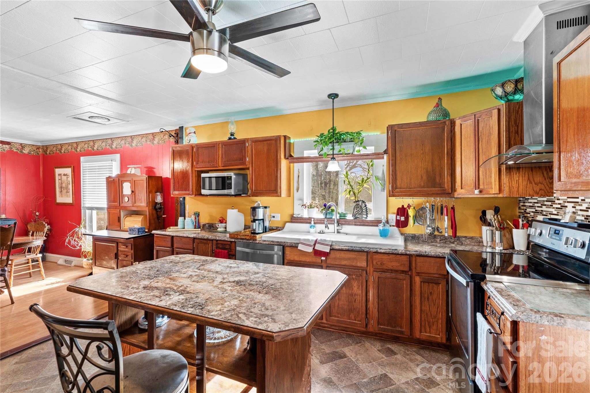 1022 Railroad Avenue — China Grove