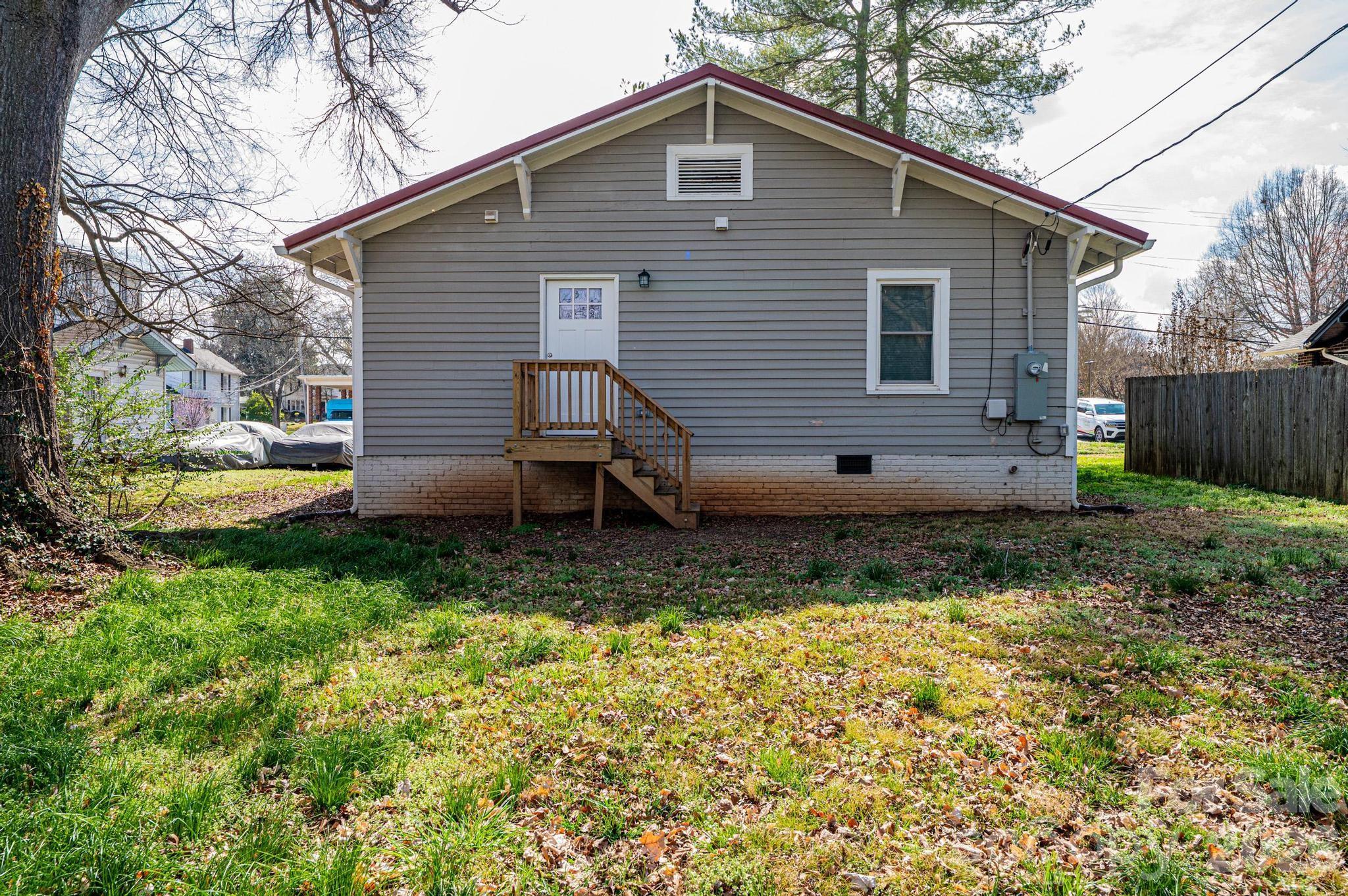 308 W sycamore Street — Lincolnton