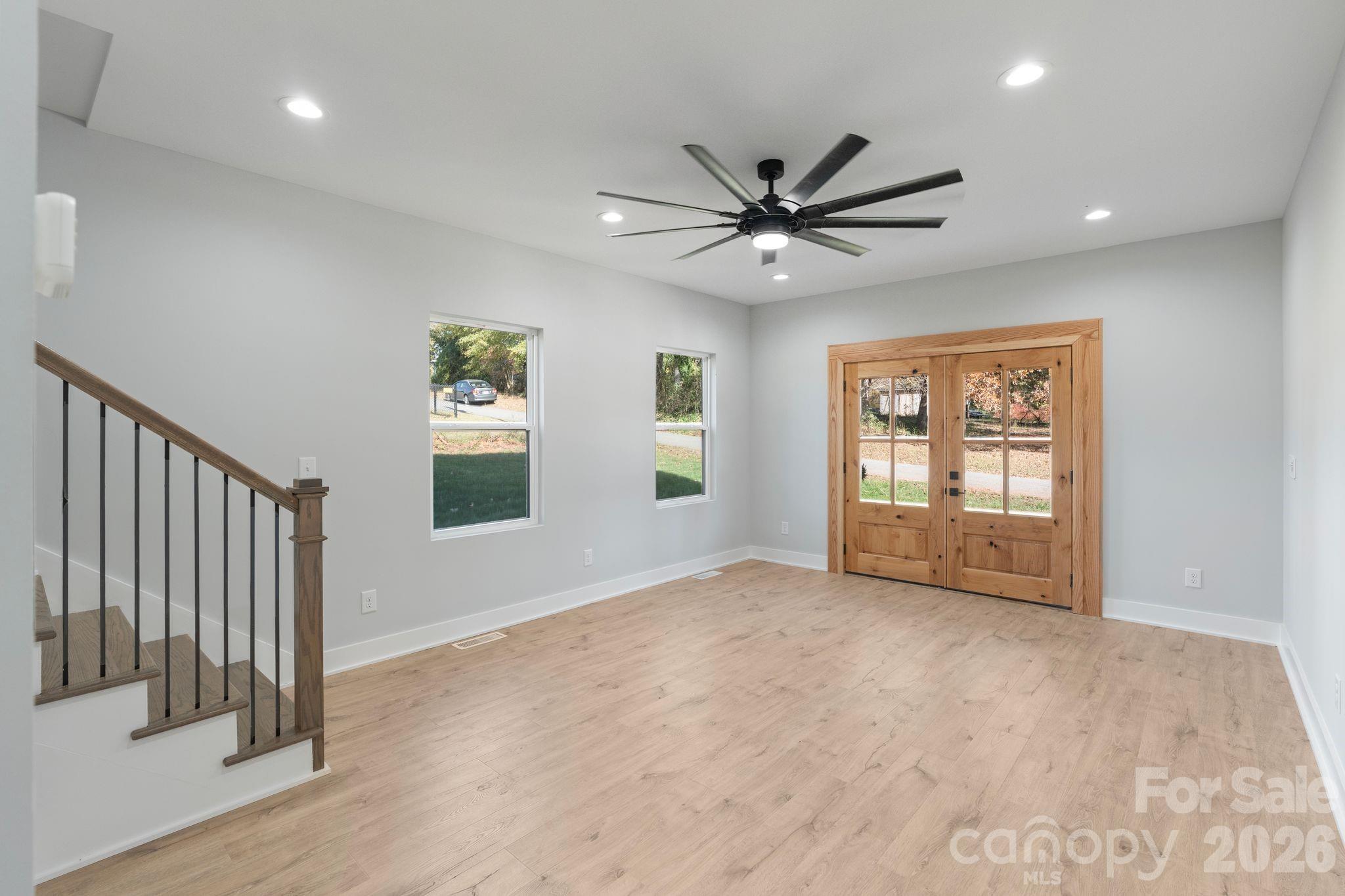 908 30th Avenue Drive NW — Hickory