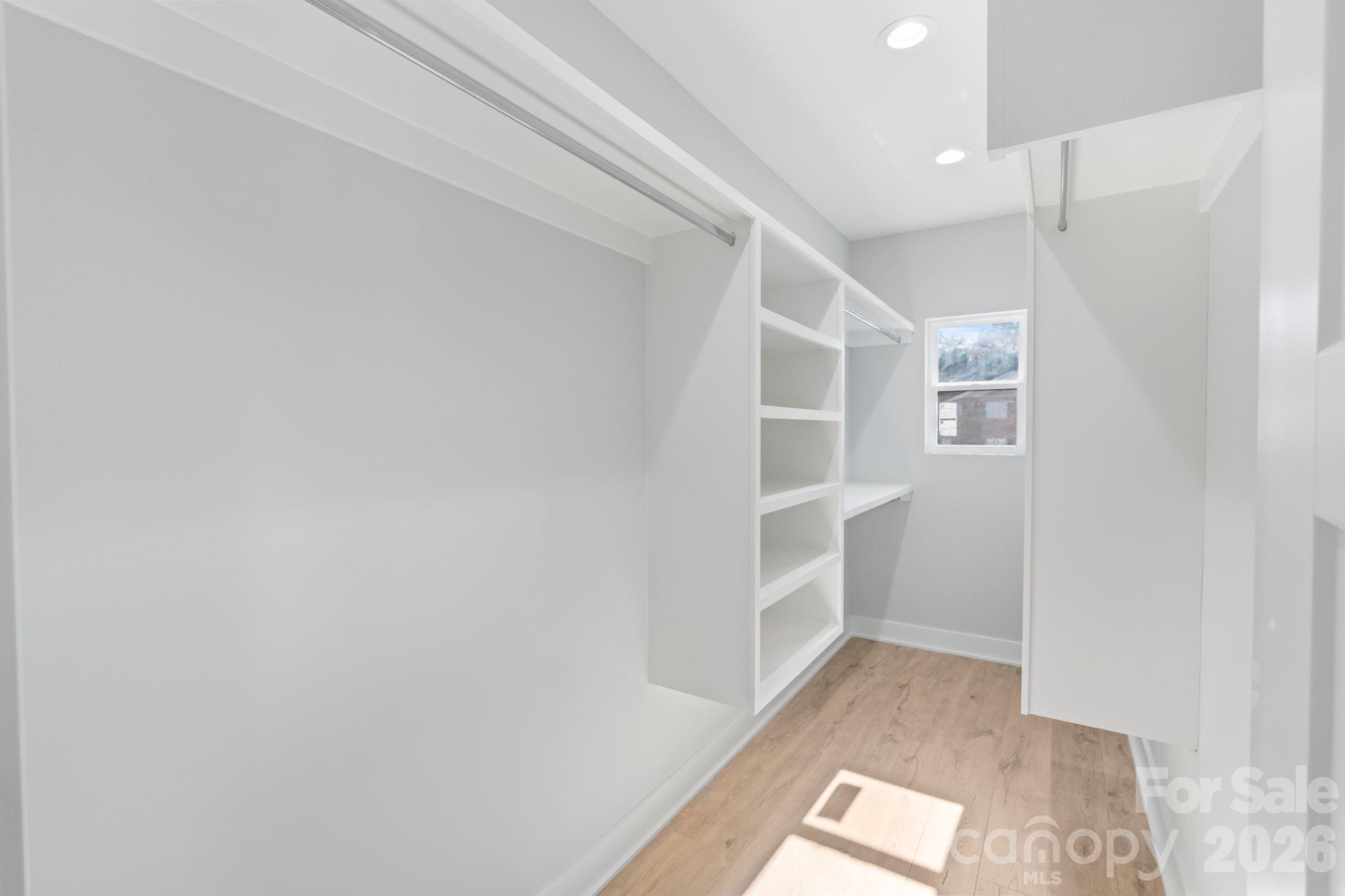 908 30th Avenue Drive NW — Hickory