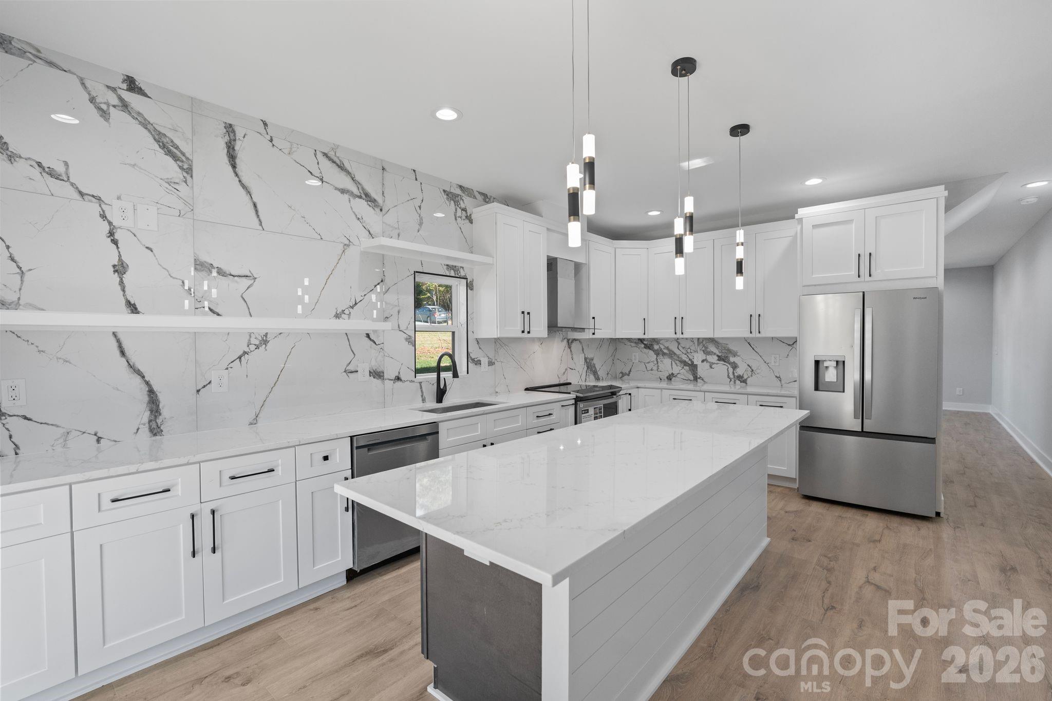 908 30th Avenue Drive NW — Hickory