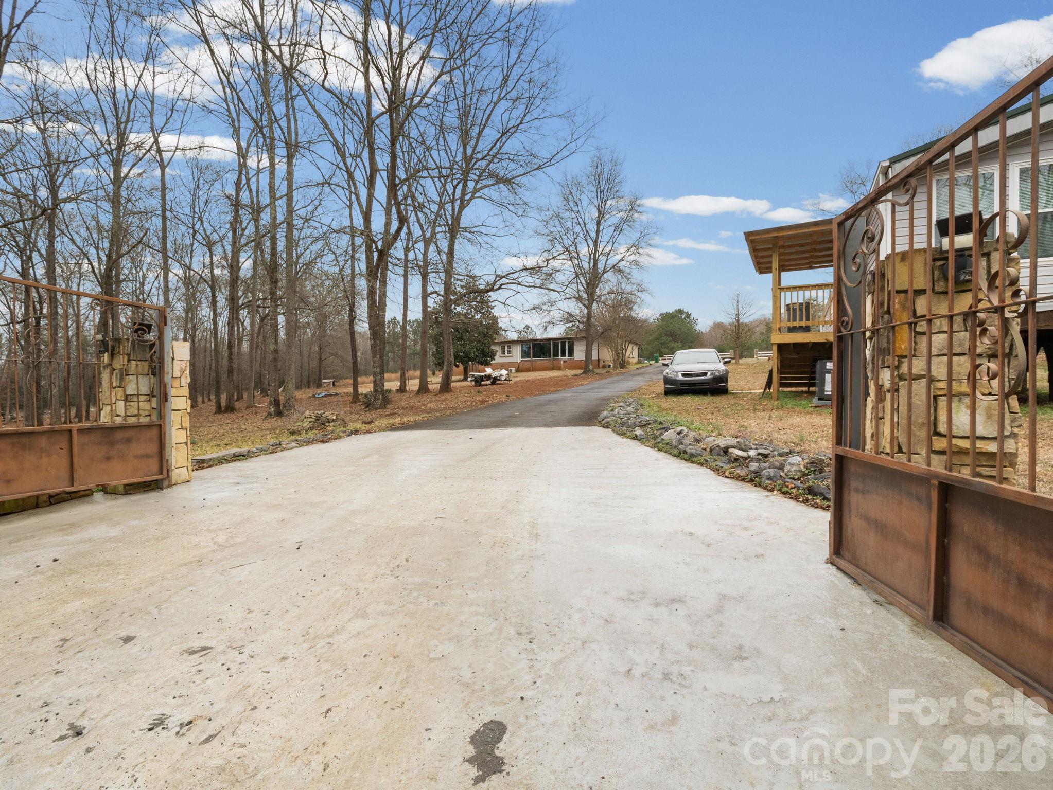 166 Fleece Lane — Mooresboro