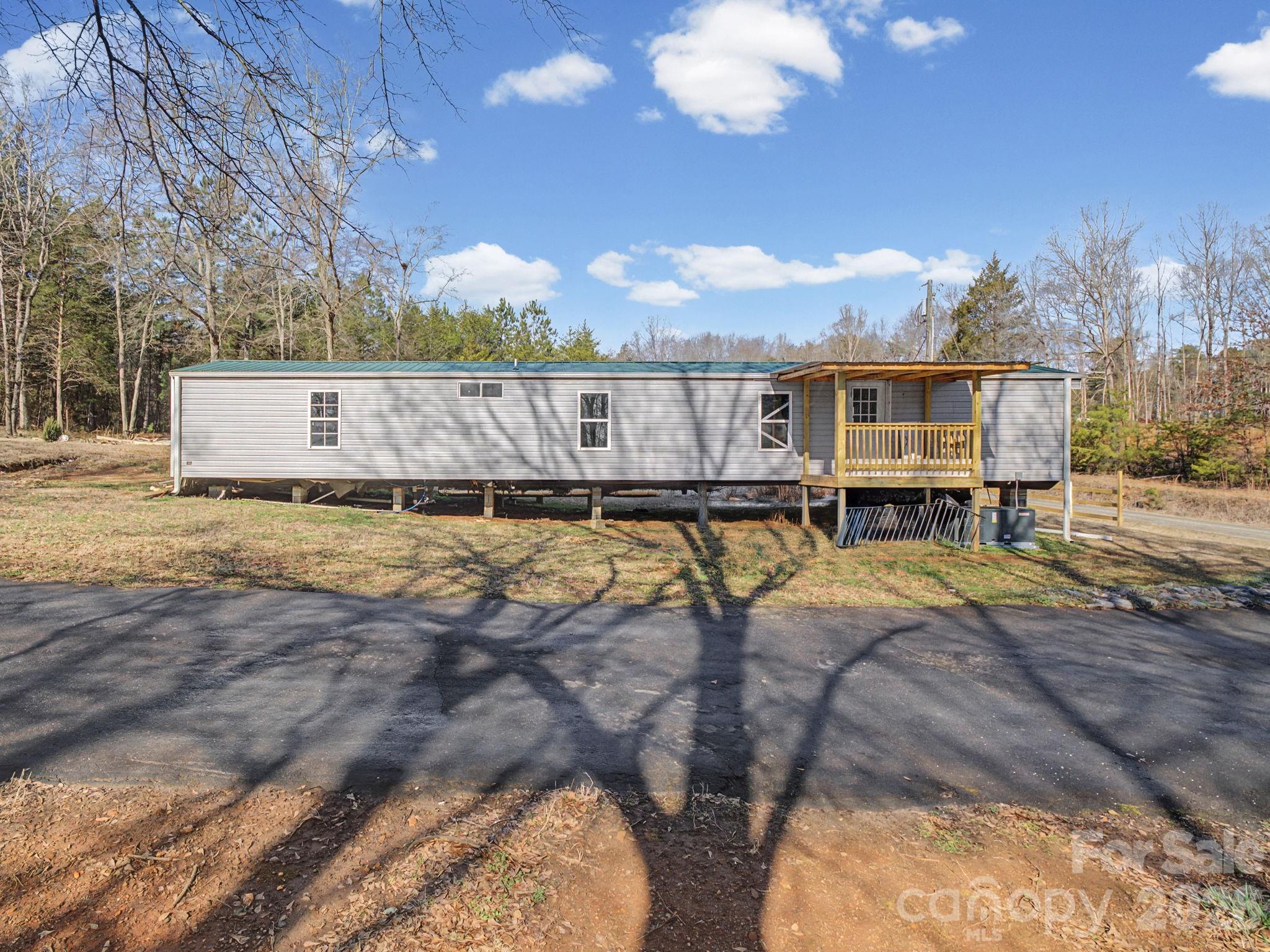 166 Fleece Lane — Mooresboro
