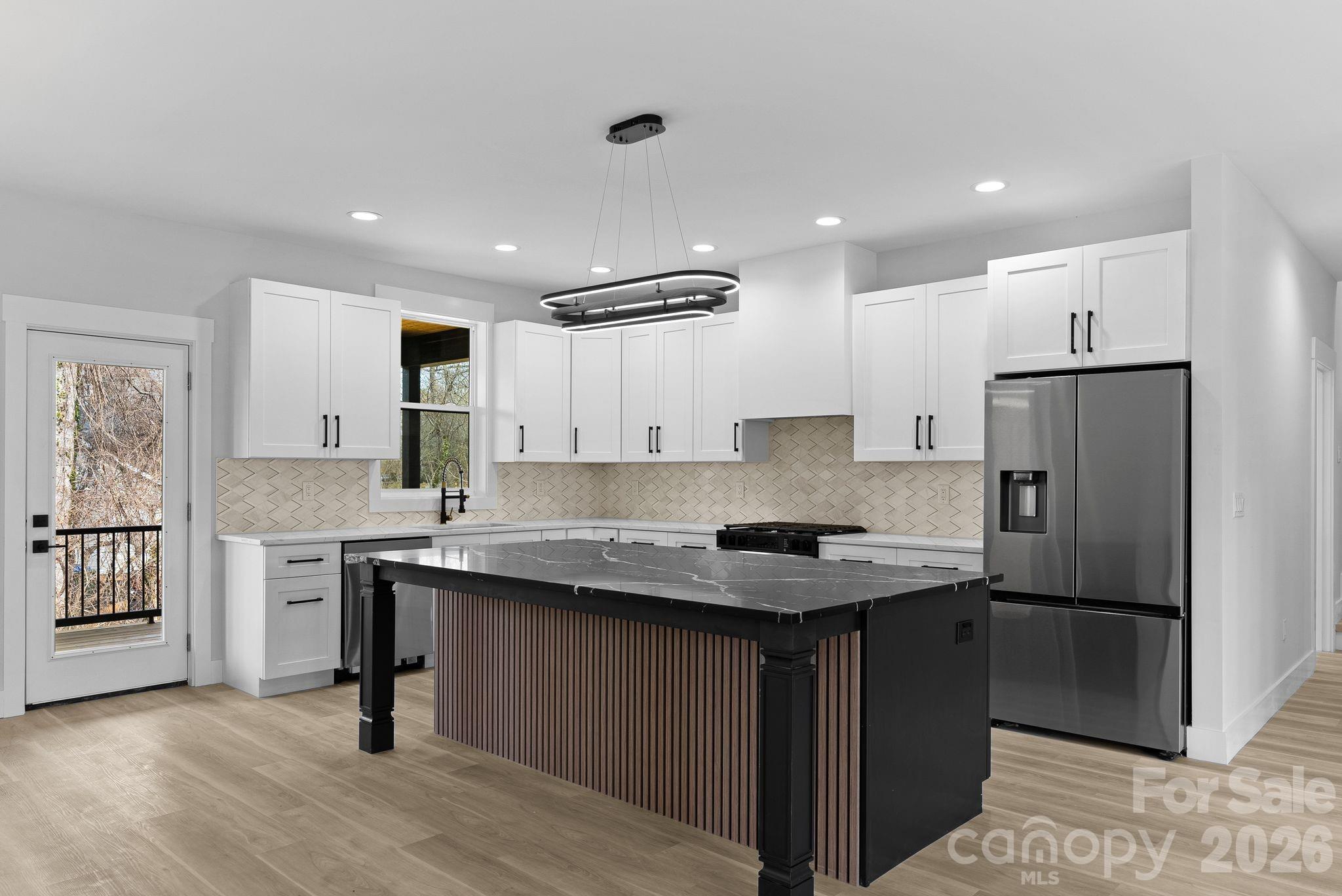 19 E Starnes Cove Road — Asheville