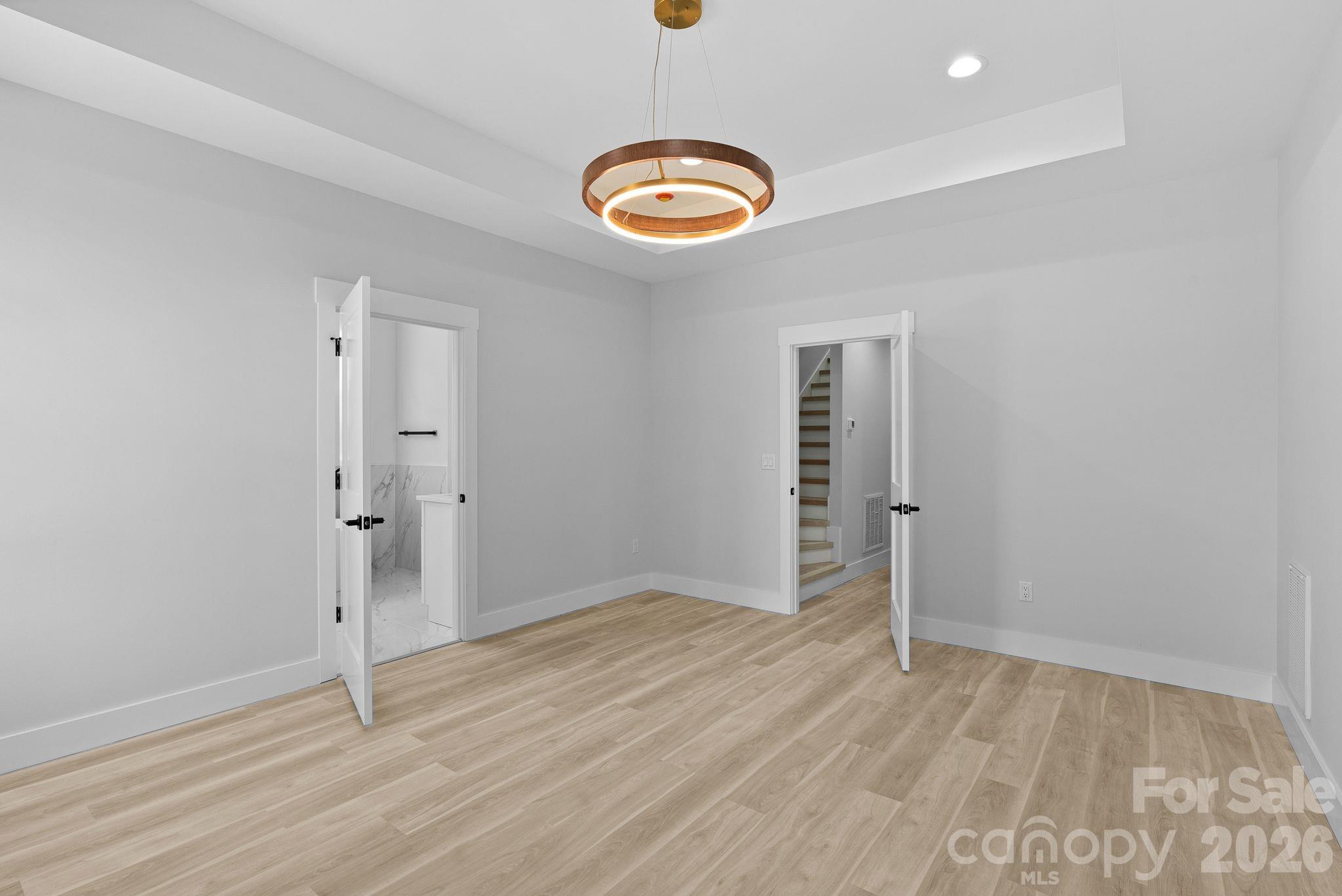 19 E Starnes Cove Road — Asheville