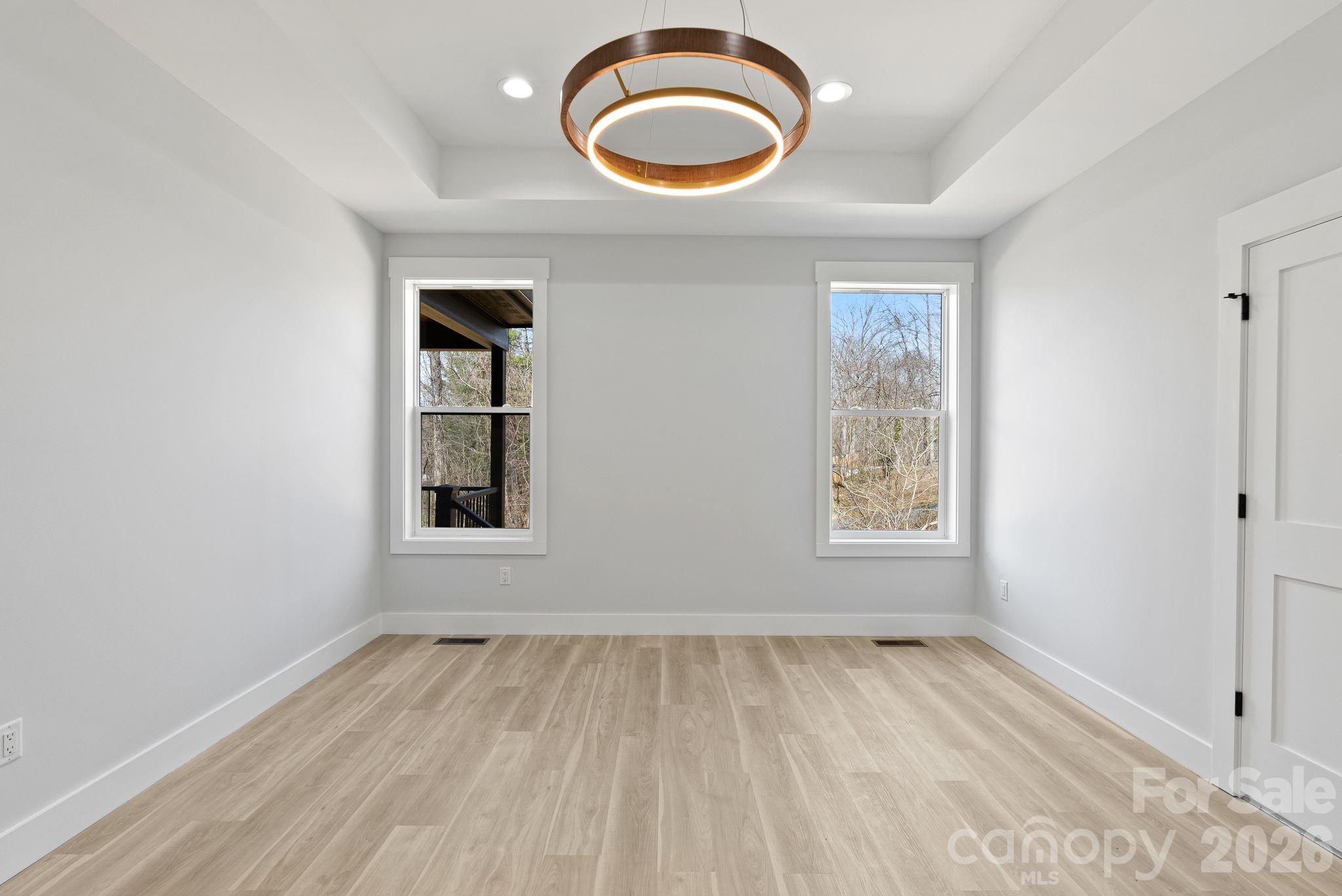 19 E Starnes Cove Road — Asheville