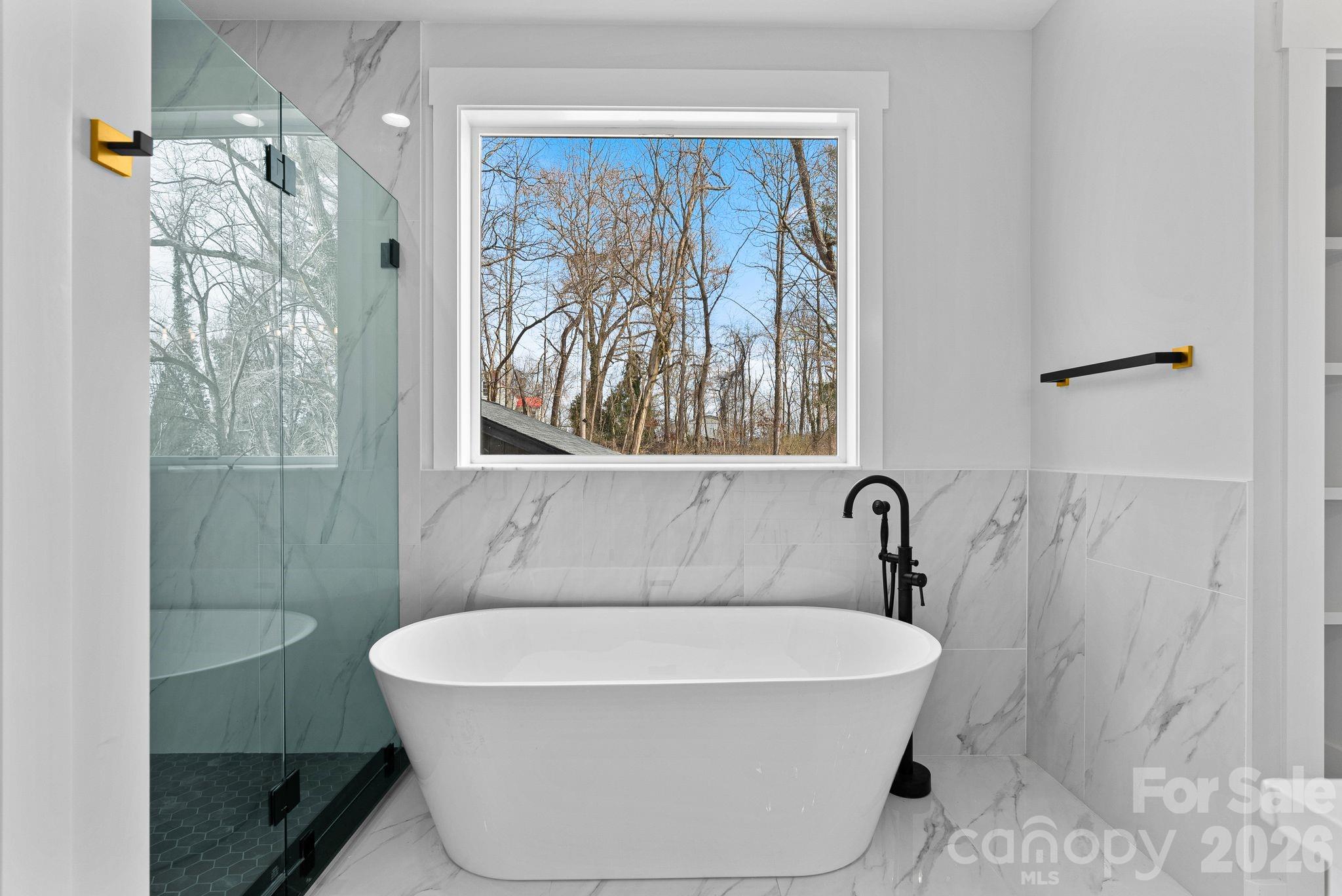 19 E Starnes Cove Road — Asheville
