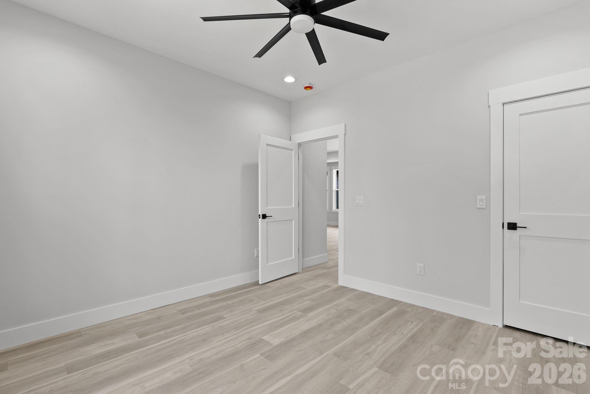 19 E Starnes Cove Road — Asheville