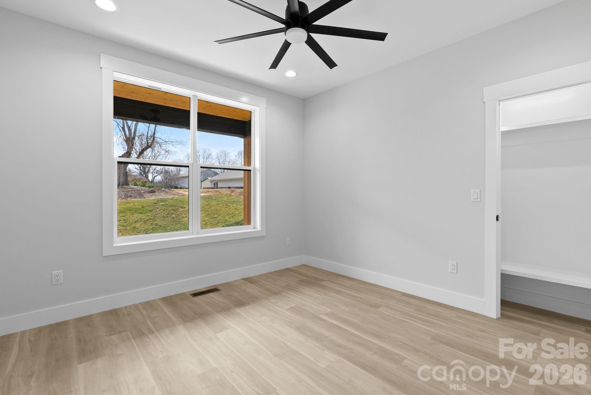 19 E Starnes Cove Road — Asheville