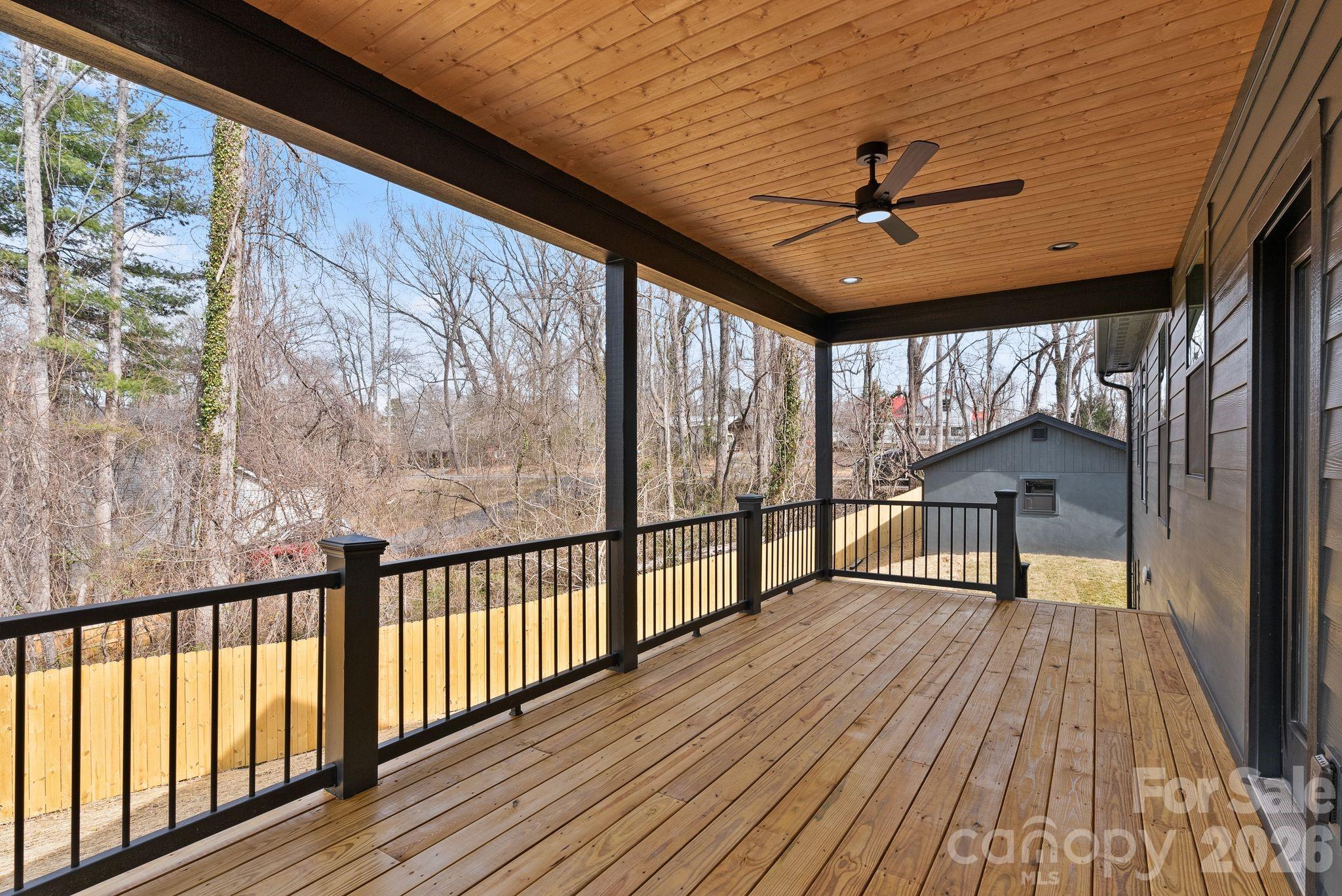 19 E Starnes Cove Road — Asheville