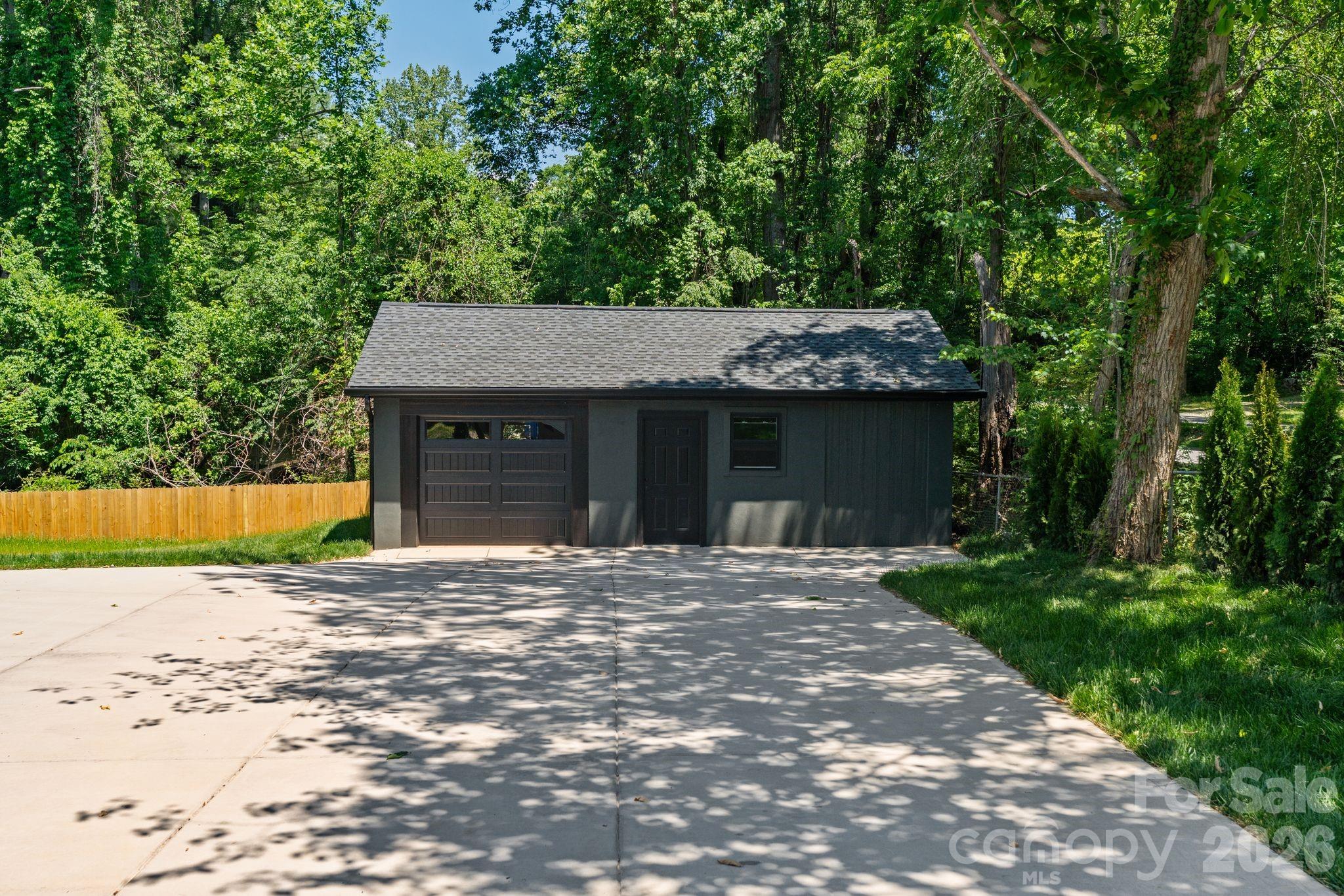19 E Starnes Cove Road — Asheville