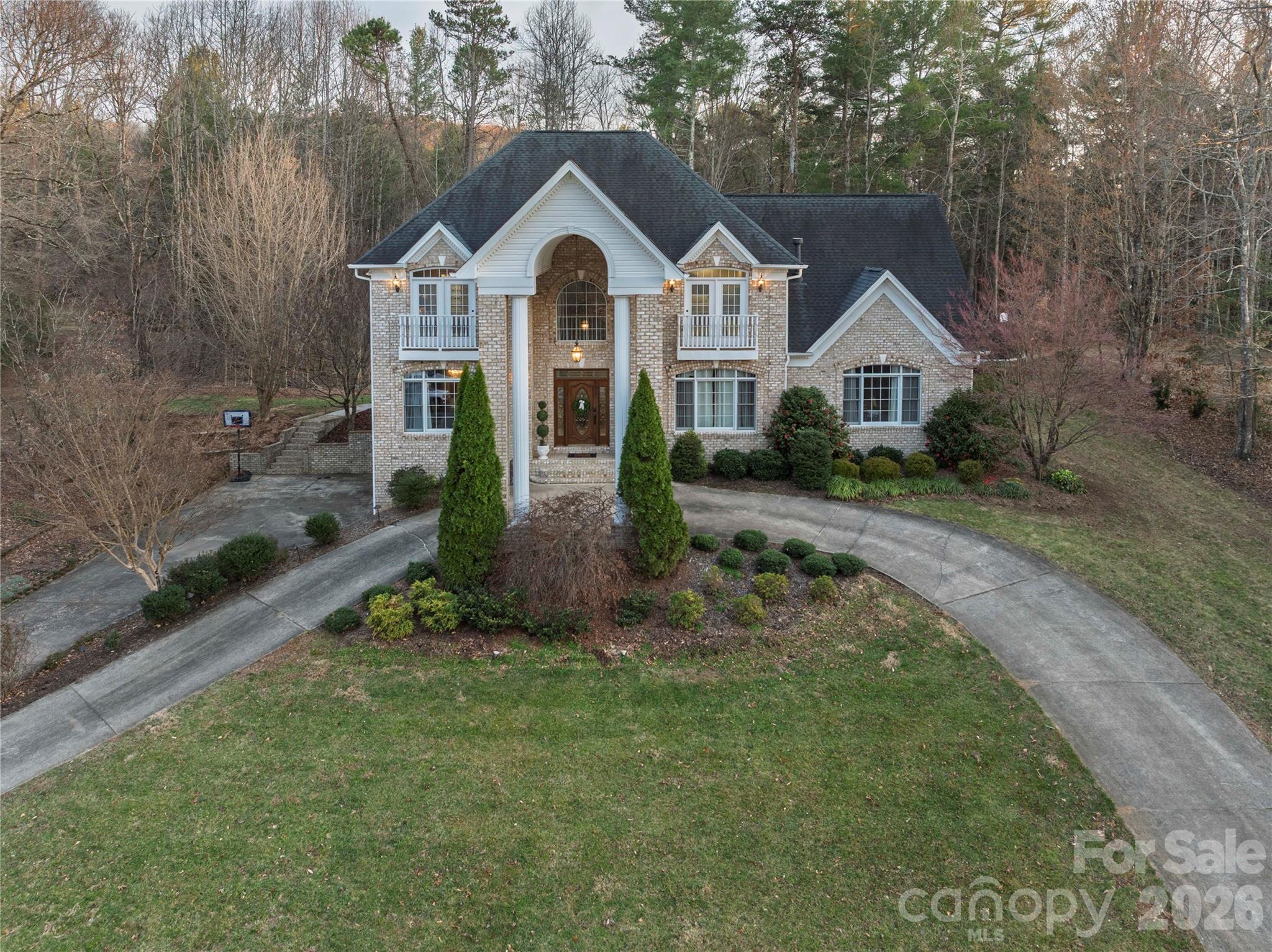 510 SE Stonecroft Court SE #32 — Lenoir