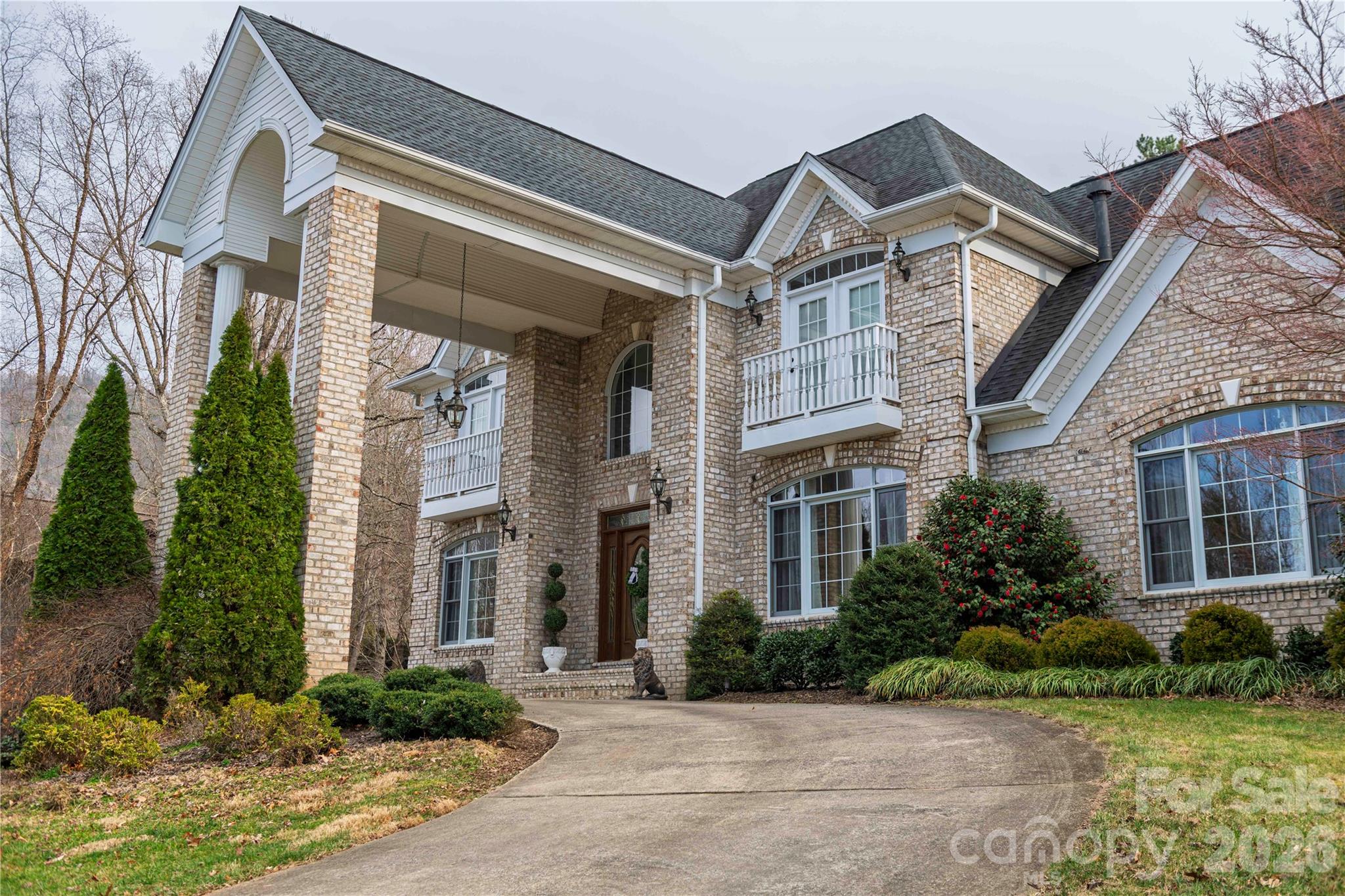 510 SE Stonecroft Court SE #32 — Lenoir