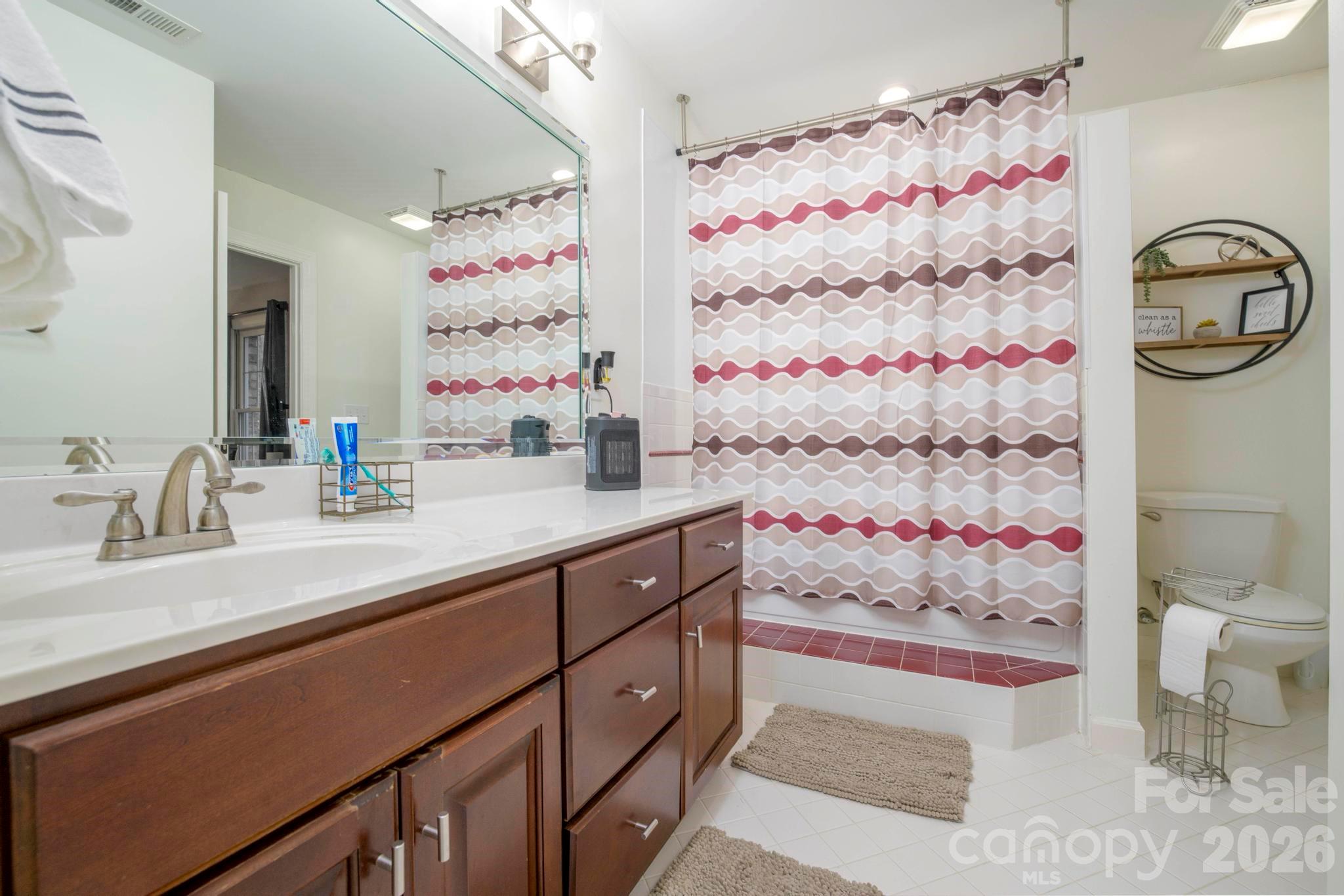 510 SE Stonecroft Court SE #32 — Lenoir