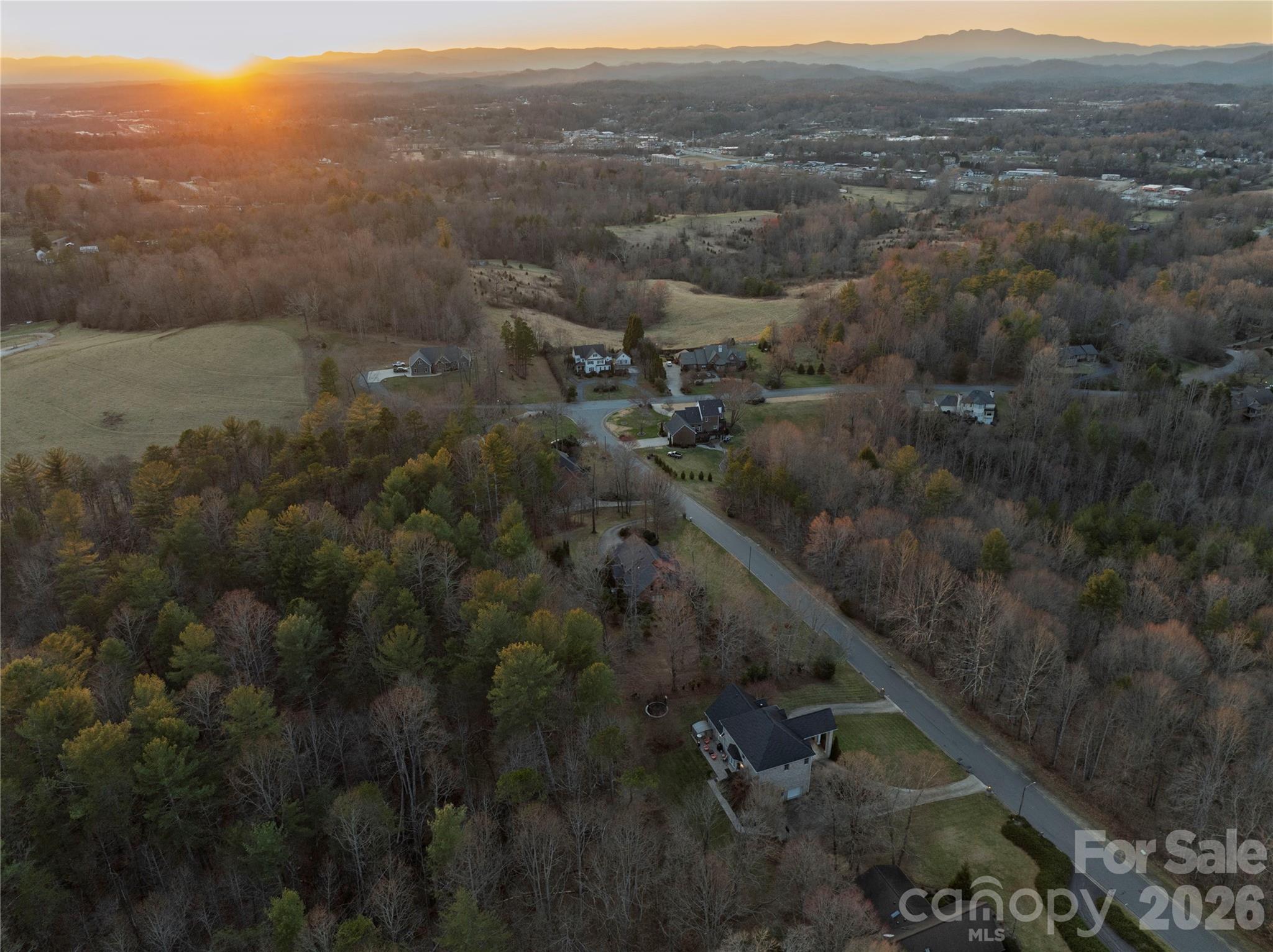 510 SE Stonecroft Court SE #32 — Lenoir