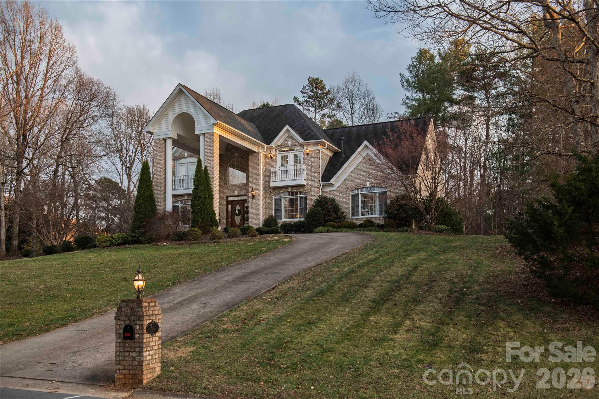 510 SE Stonecroft Court SE #32 — Lenoir