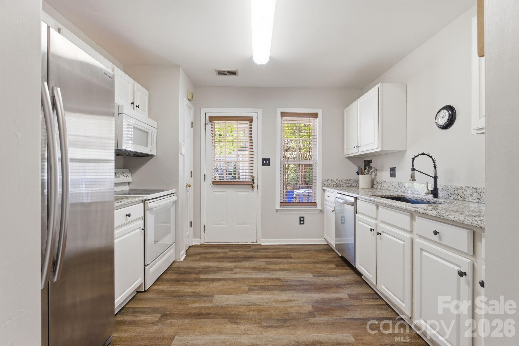 17361 Villanova Road — Huntersville