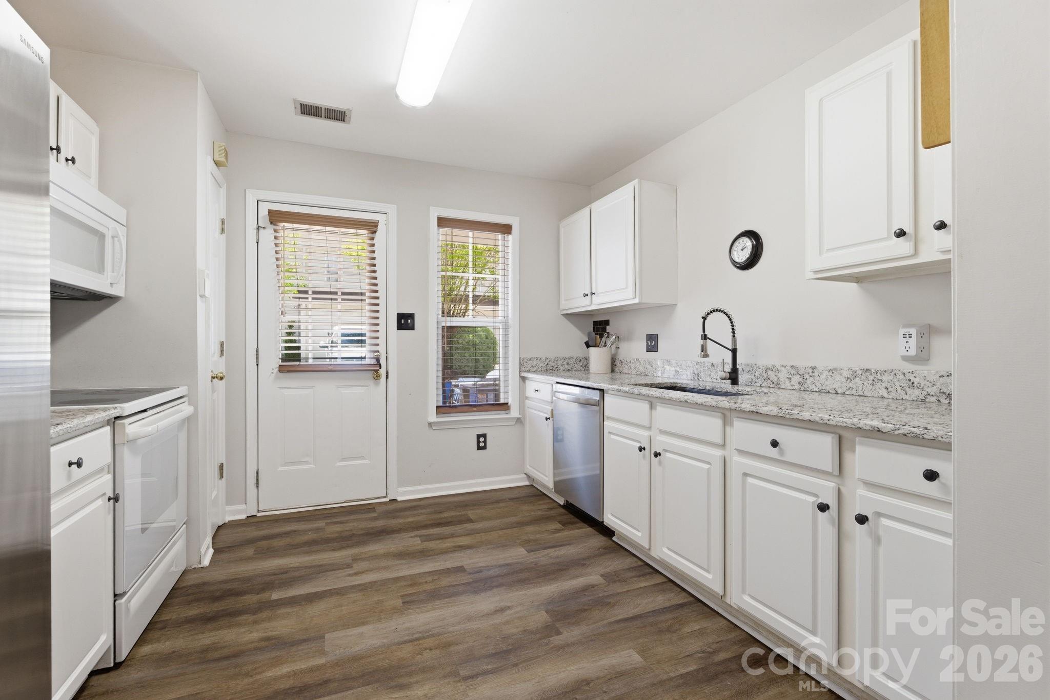 17361 Villanova Road — Huntersville