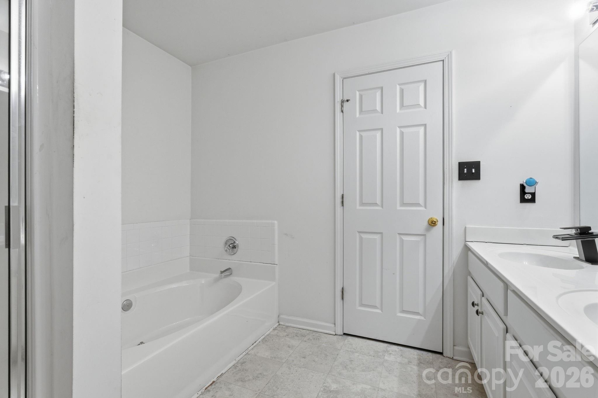 17361 Villanova Road — Huntersville