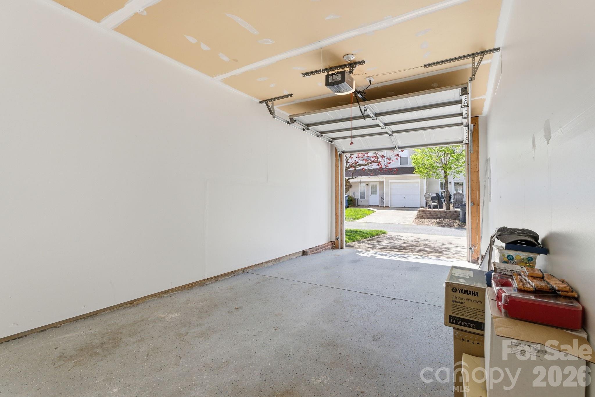 17361 Villanova Road — Huntersville