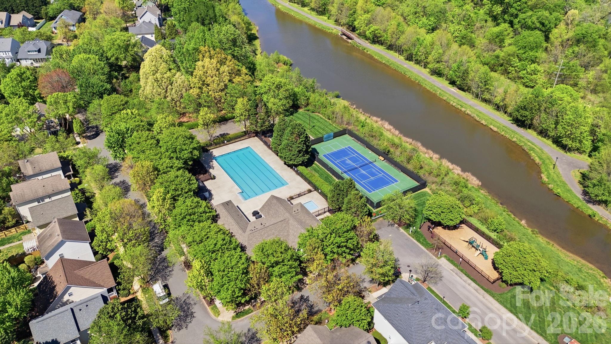 17361 Villanova Road — Huntersville