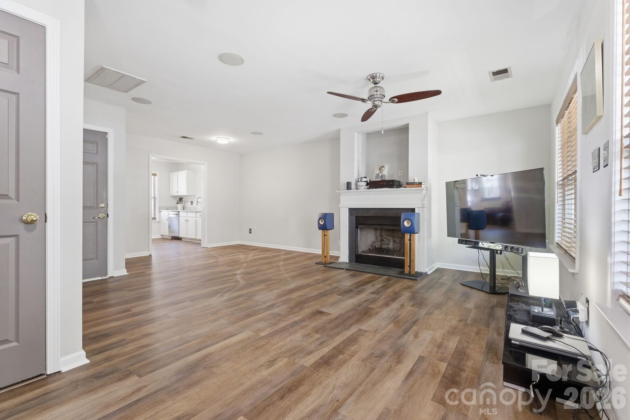 17361 Villanova Road — Huntersville