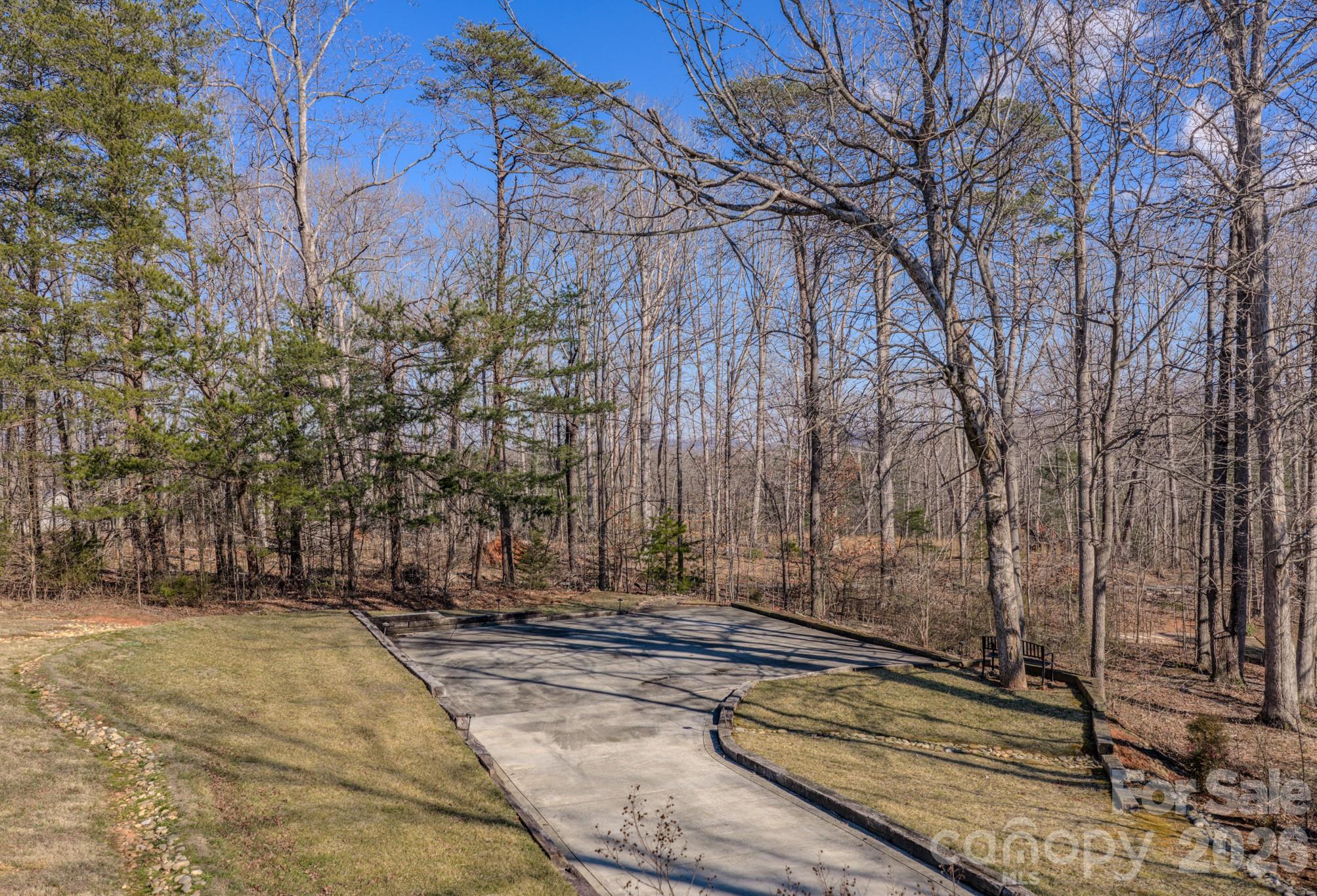 3975 Plantation Drive — Morganton