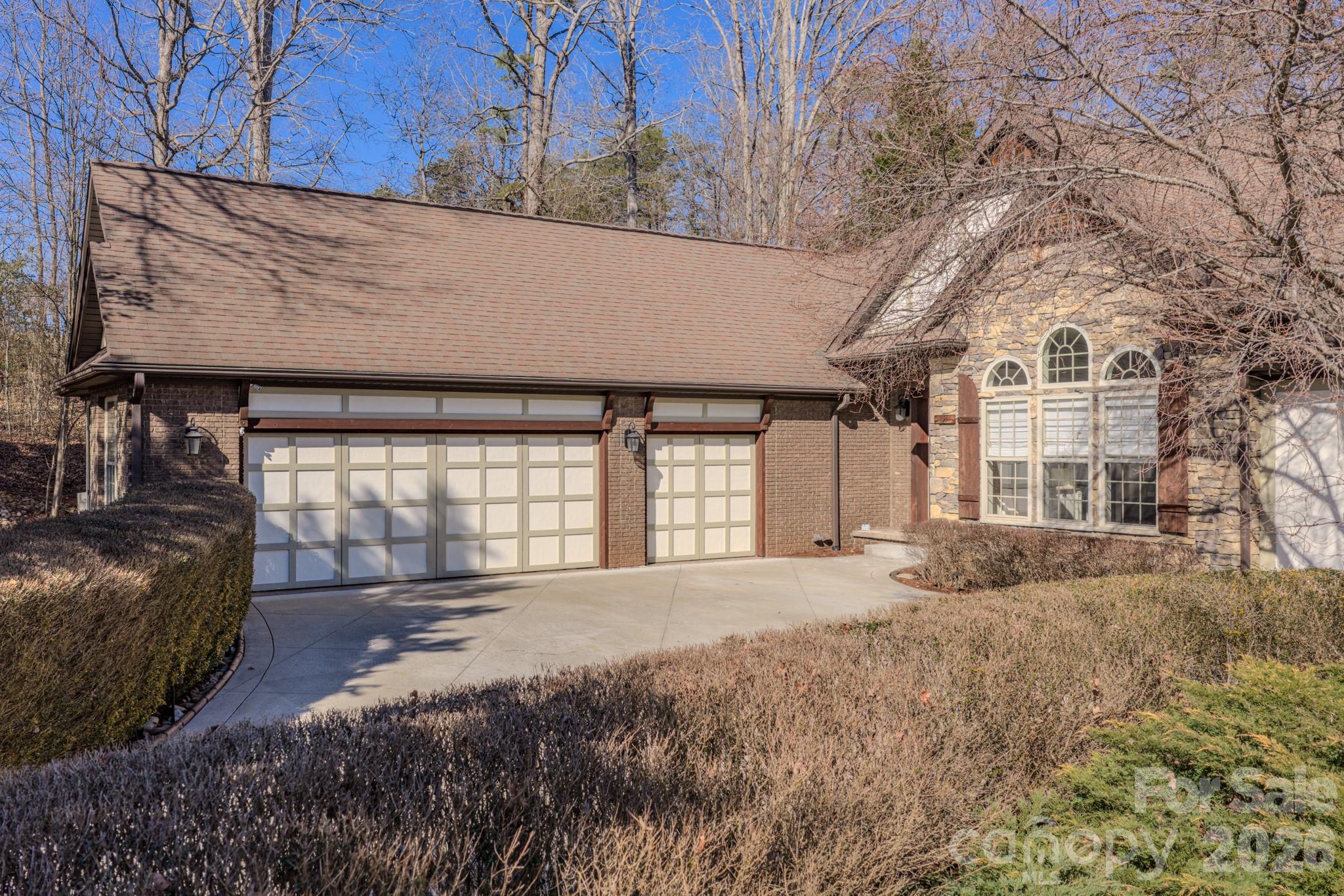 3975 Plantation Drive — Morganton