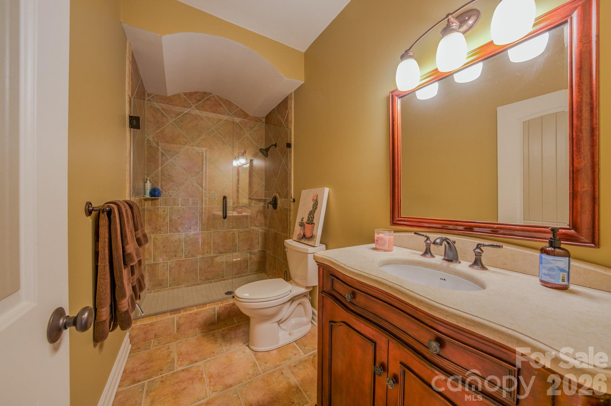 3975 Plantation Drive — Morganton