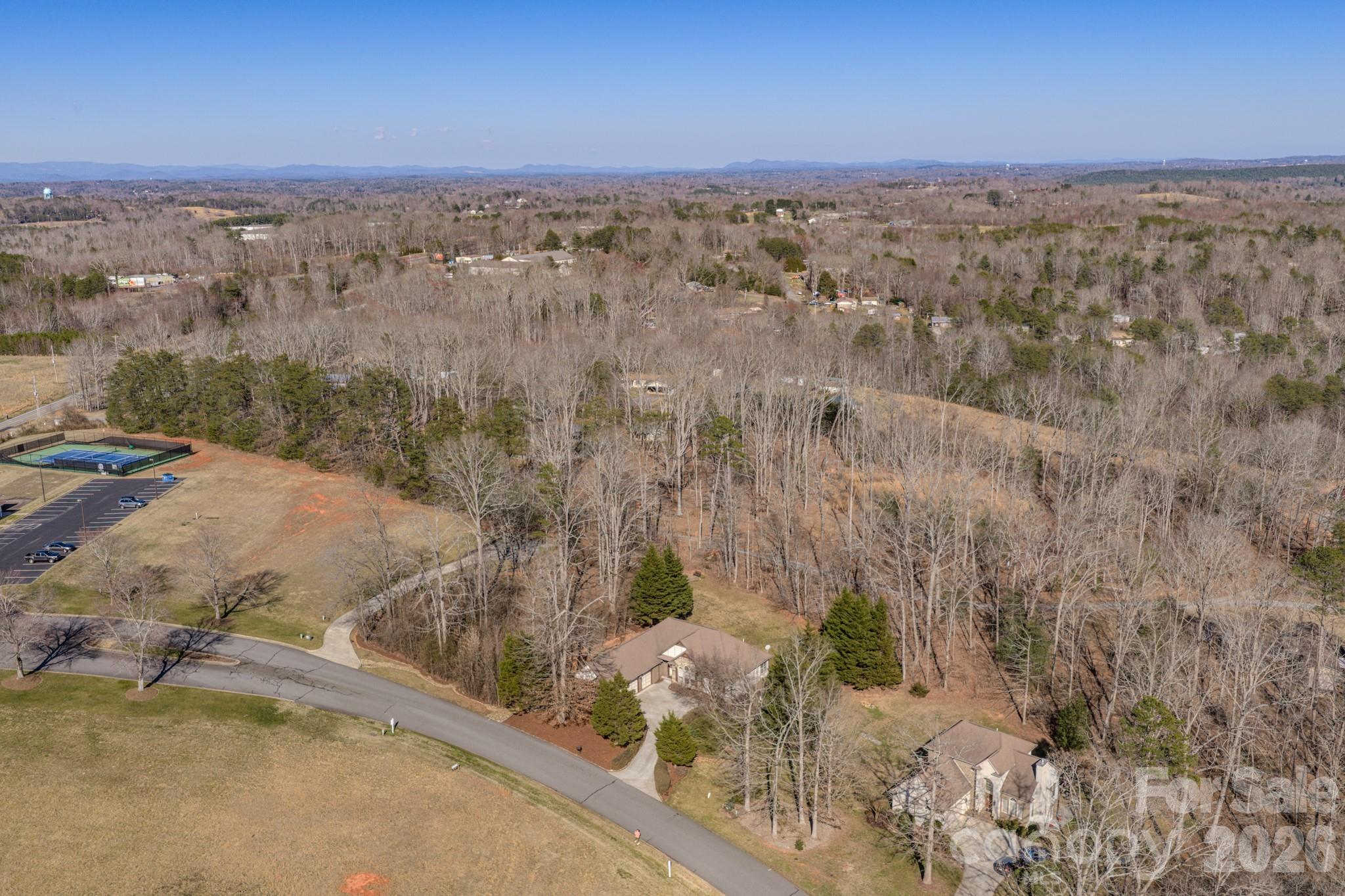 3975 Plantation Drive — Morganton