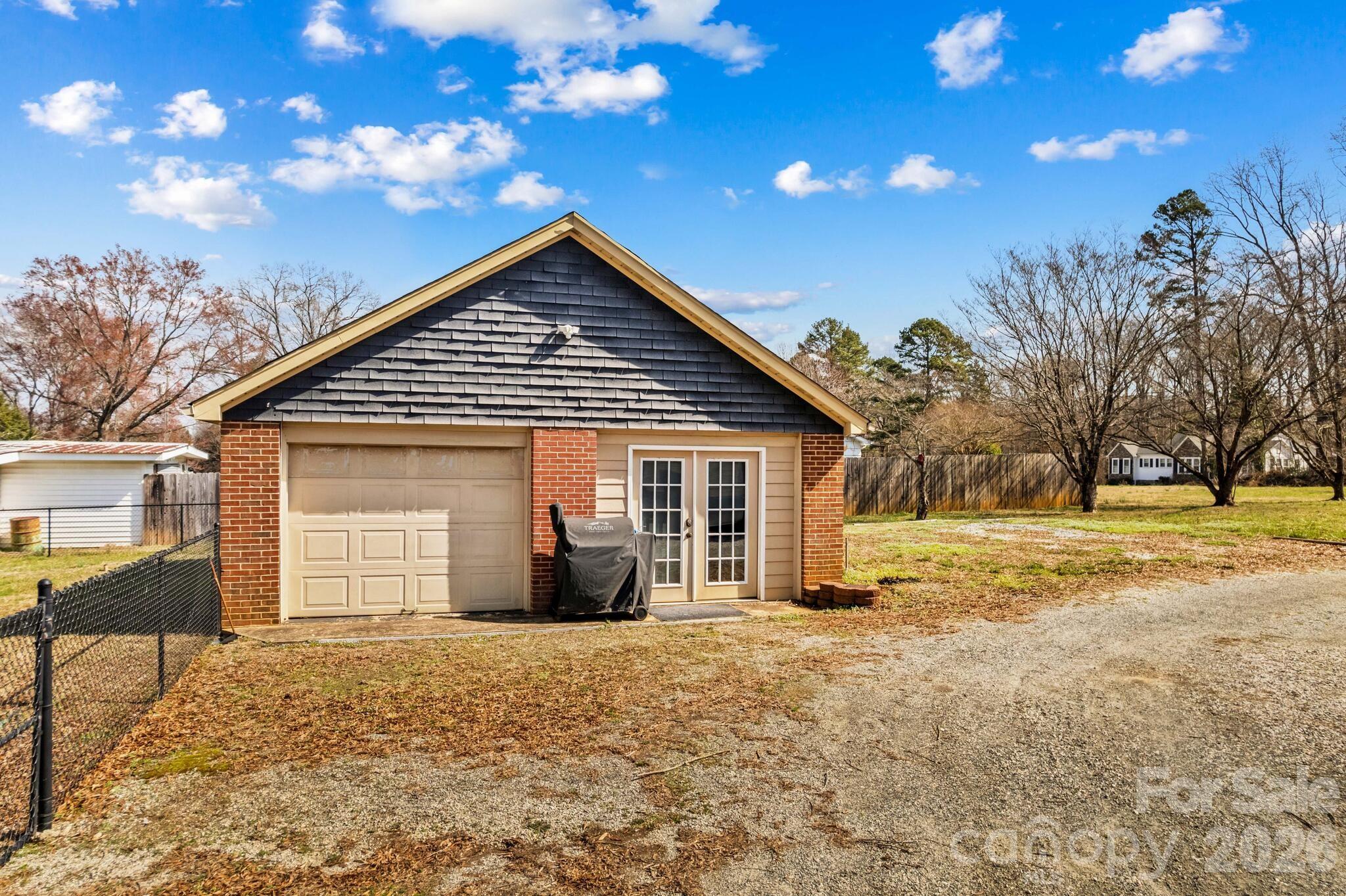 416 W Peeler Street — Salisbury