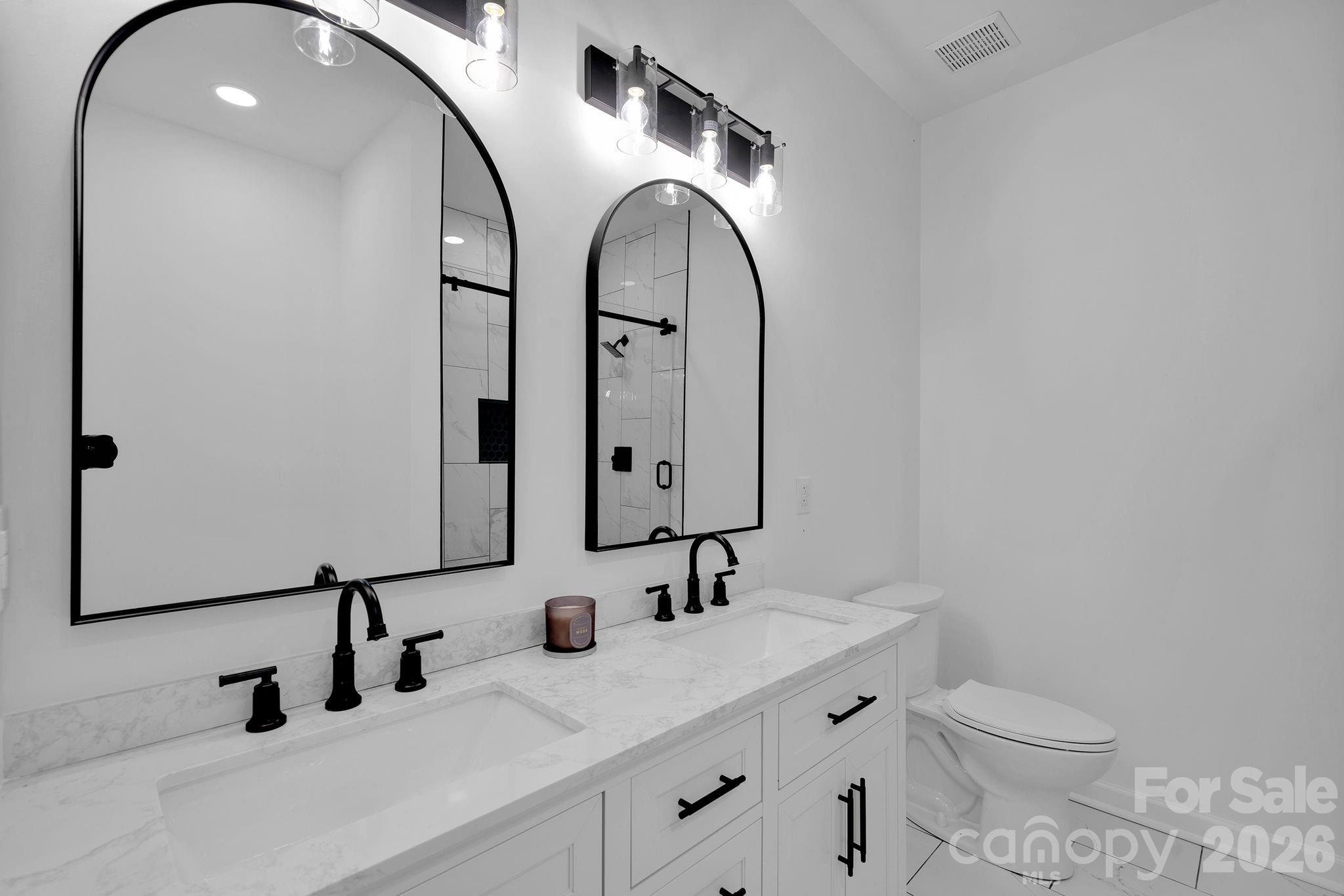 8131 Kings Creek Drive — Charlotte