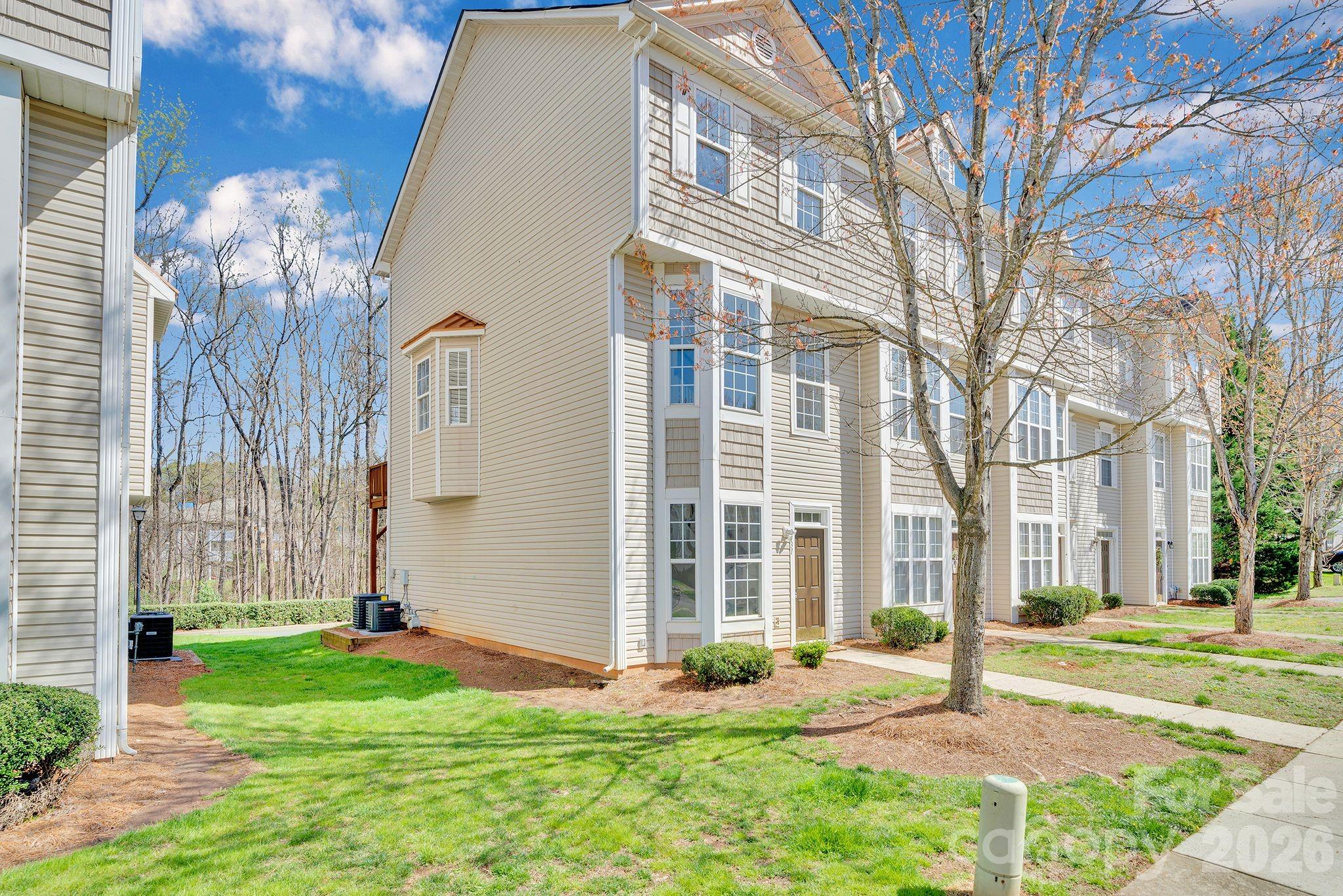 8131 Kings Creek Drive — Charlotte