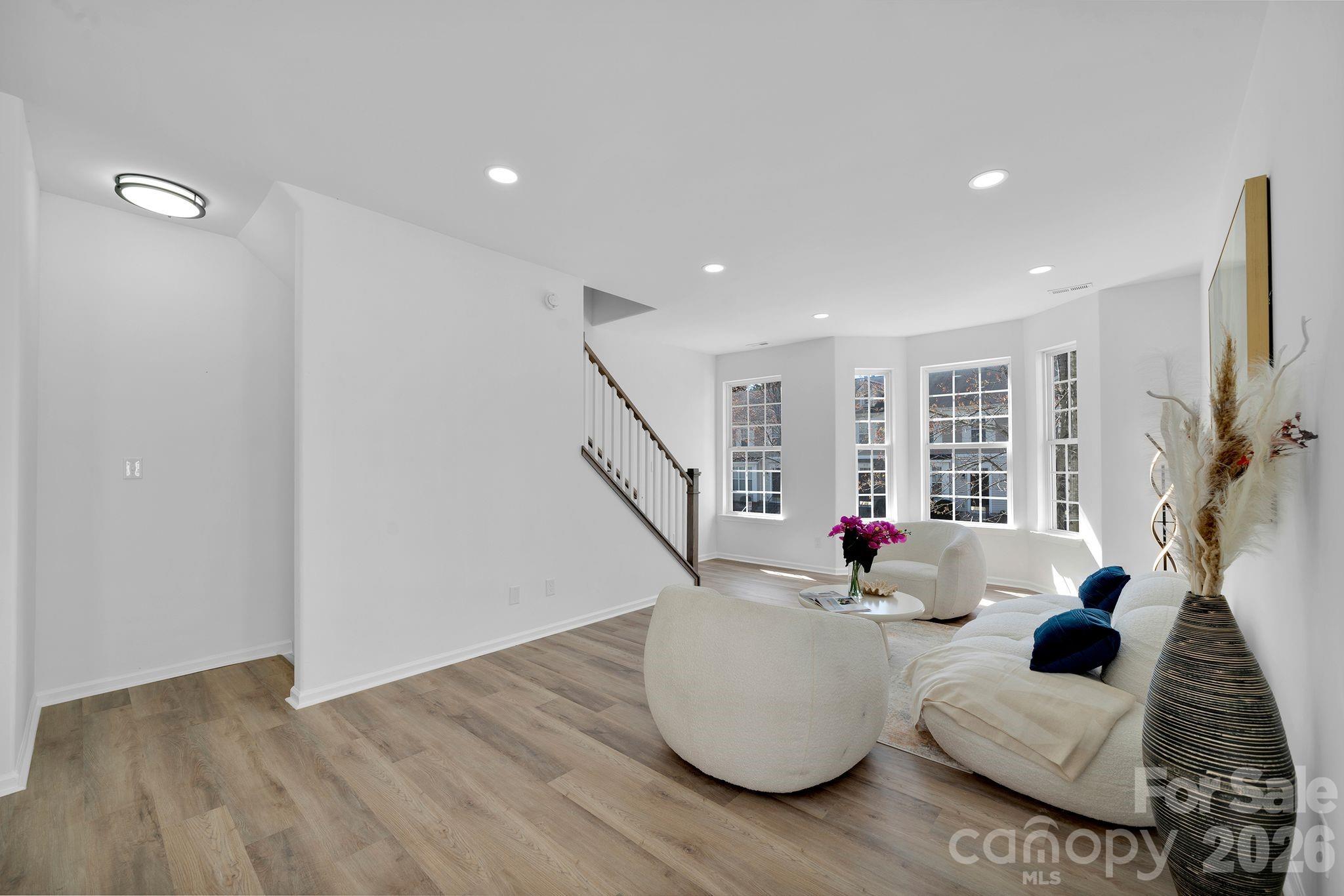 8131 Kings Creek Drive — Charlotte