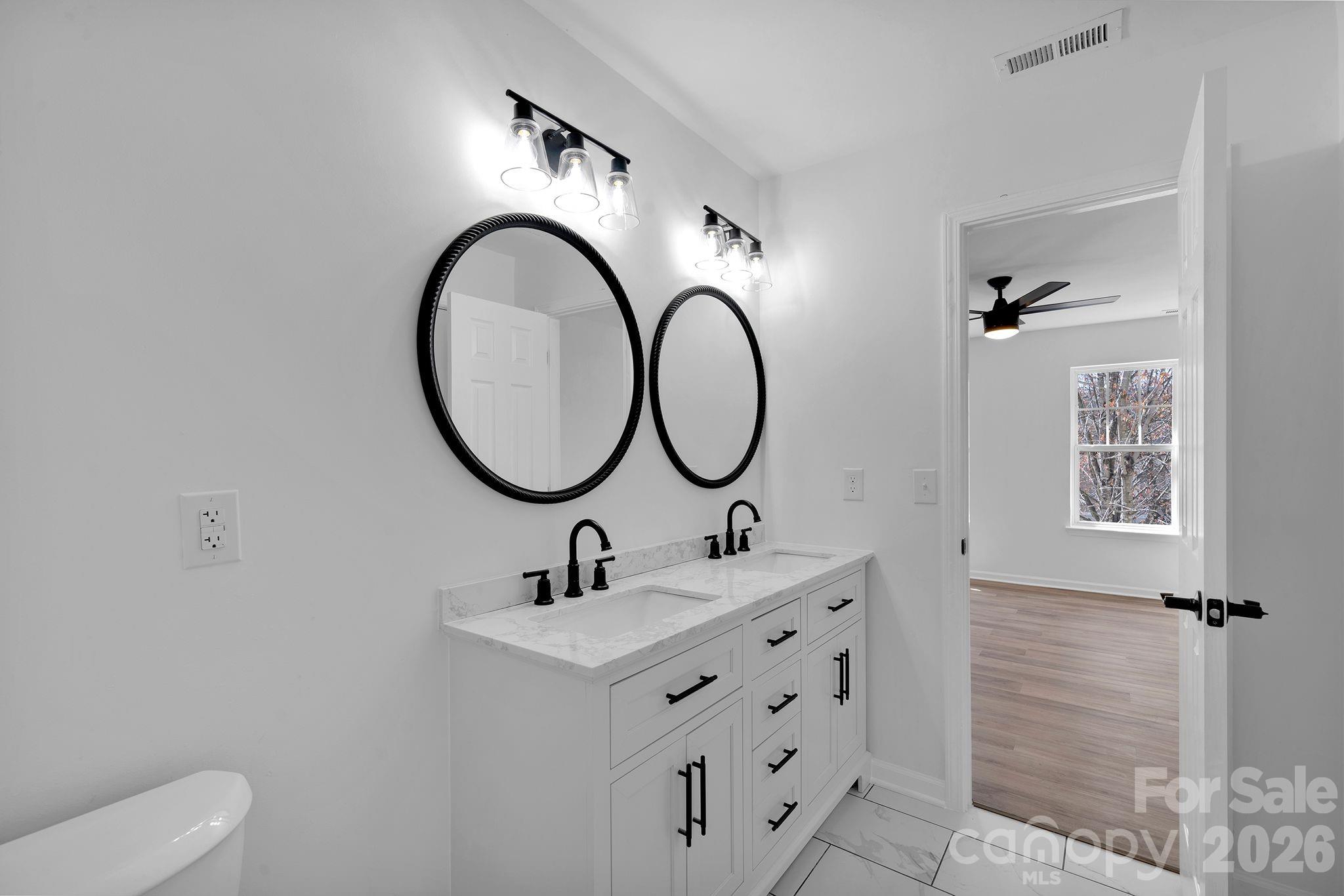 8131 Kings Creek Drive — Charlotte