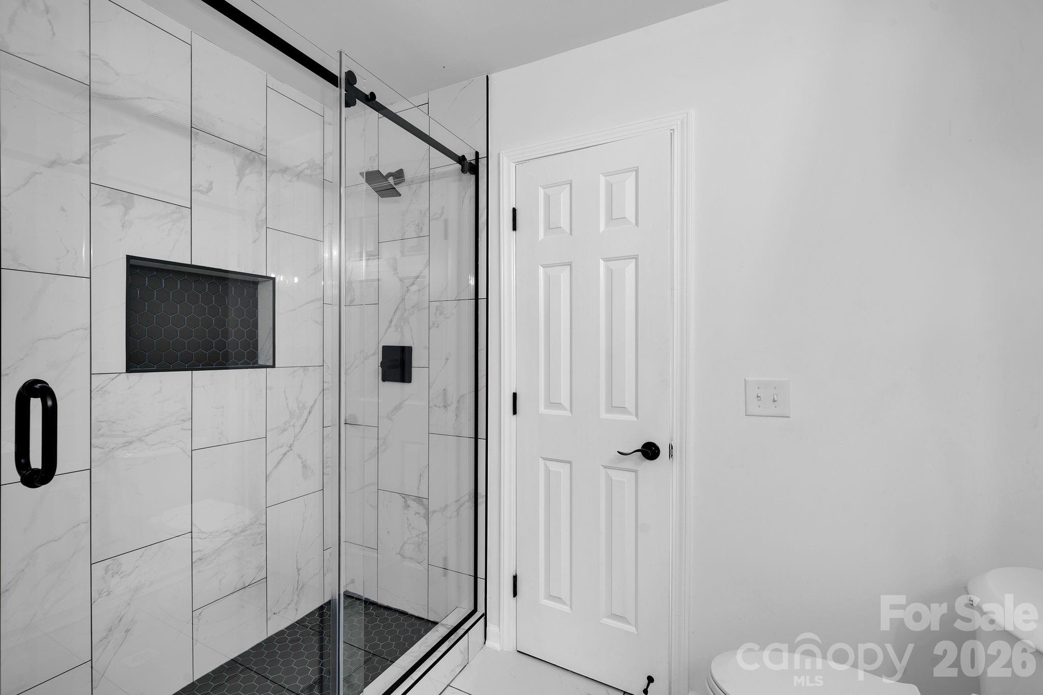 8131 Kings Creek Drive — Charlotte