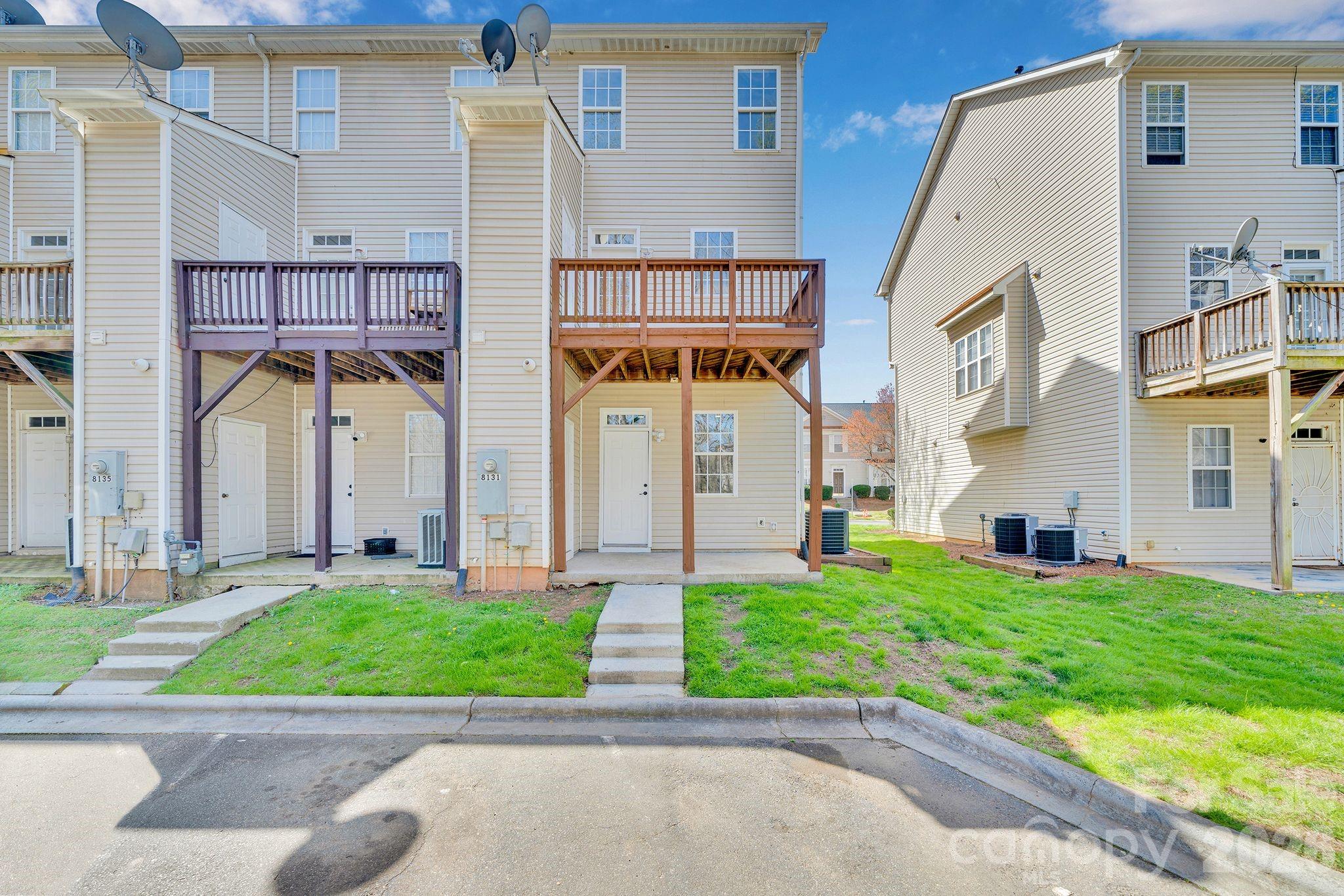 8131 Kings Creek Drive — Charlotte