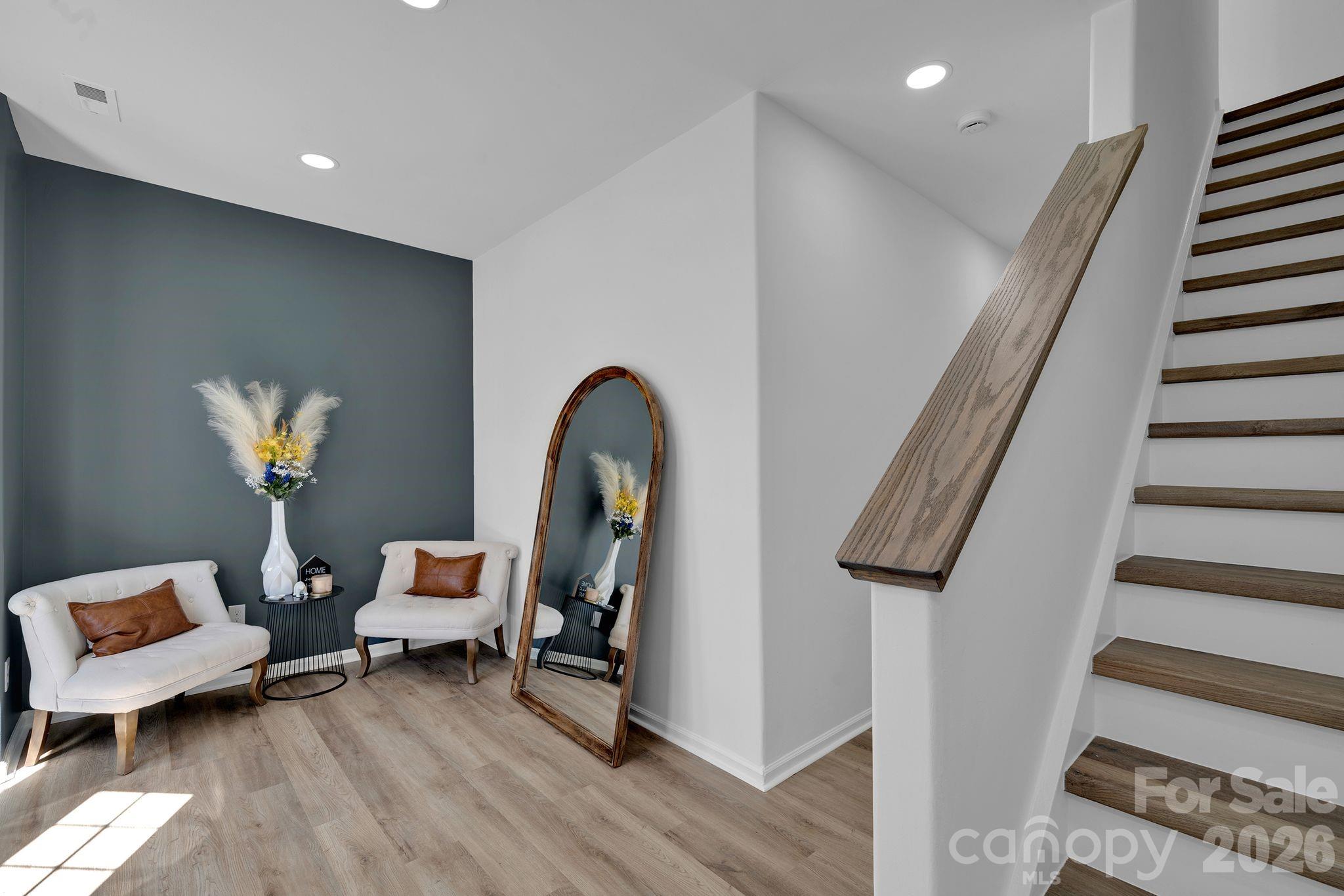 8131 Kings Creek Drive — Charlotte