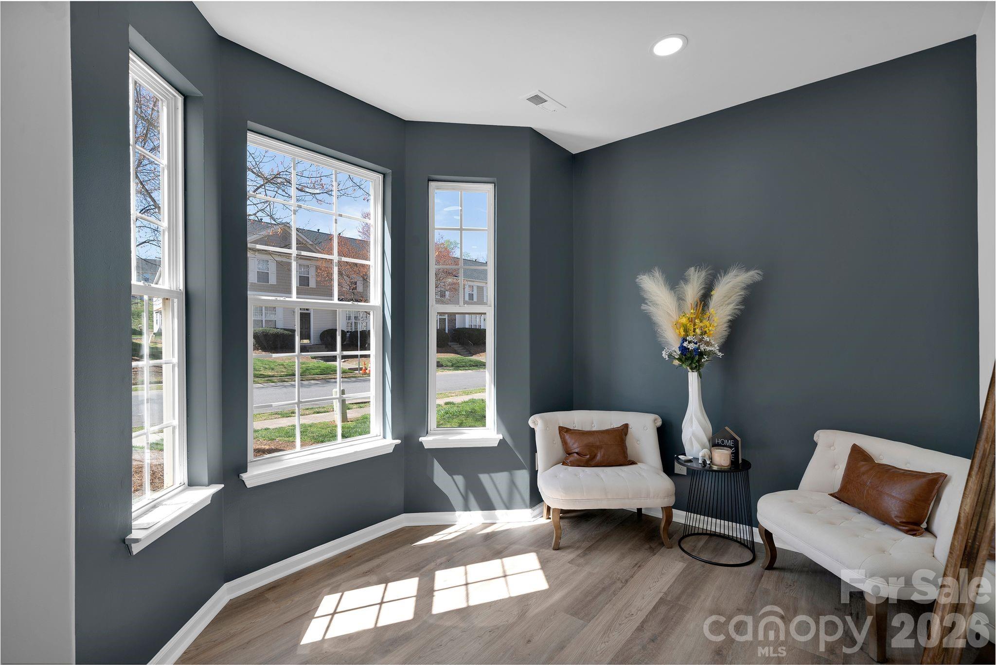 8131 Kings Creek Drive — Charlotte
