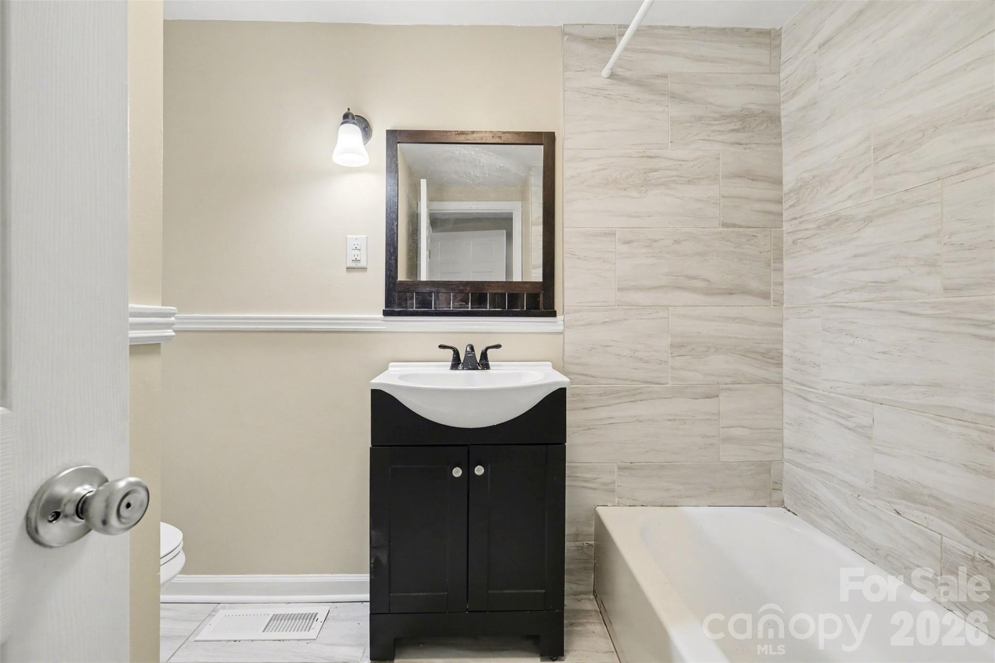 402 Shinnville Road — Mooresville
