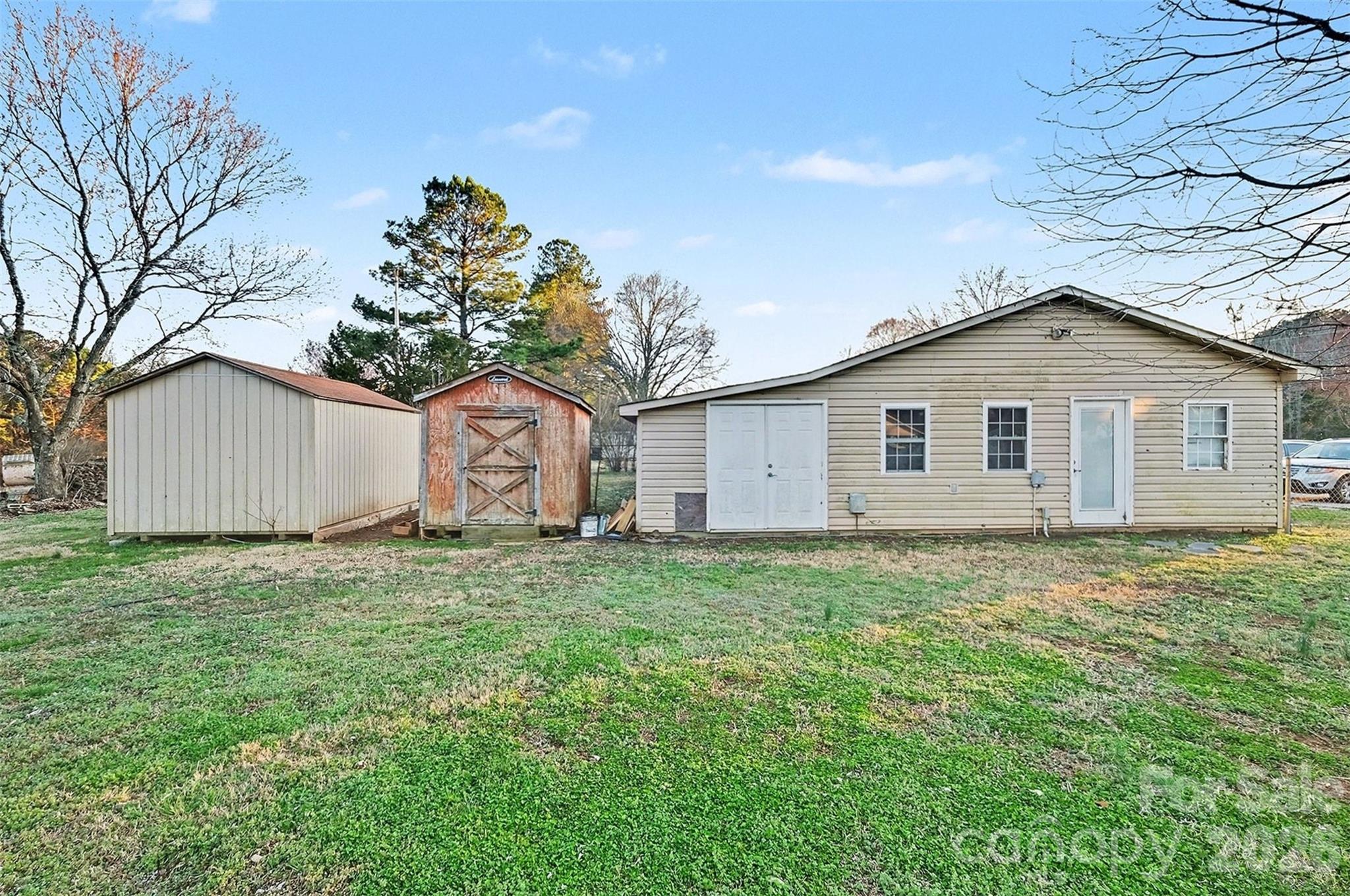 402 Shinnville Road — Mooresville