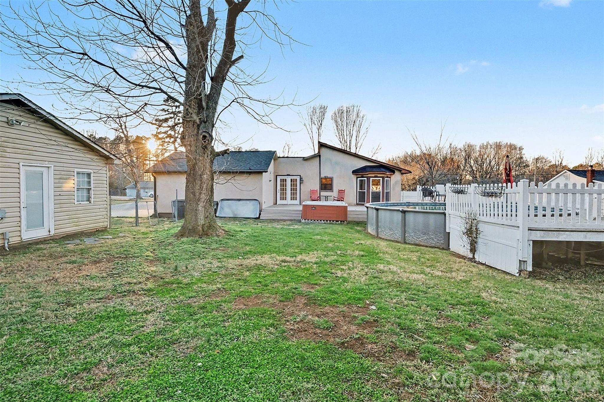 402 Shinnville Road — Mooresville