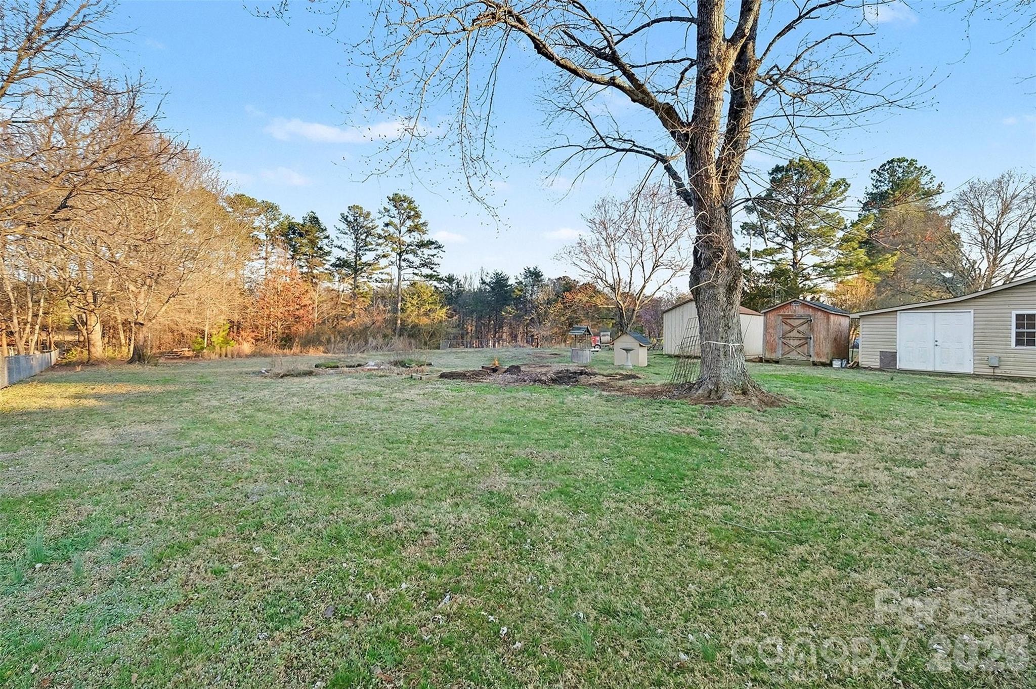 402 Shinnville Road — Mooresville