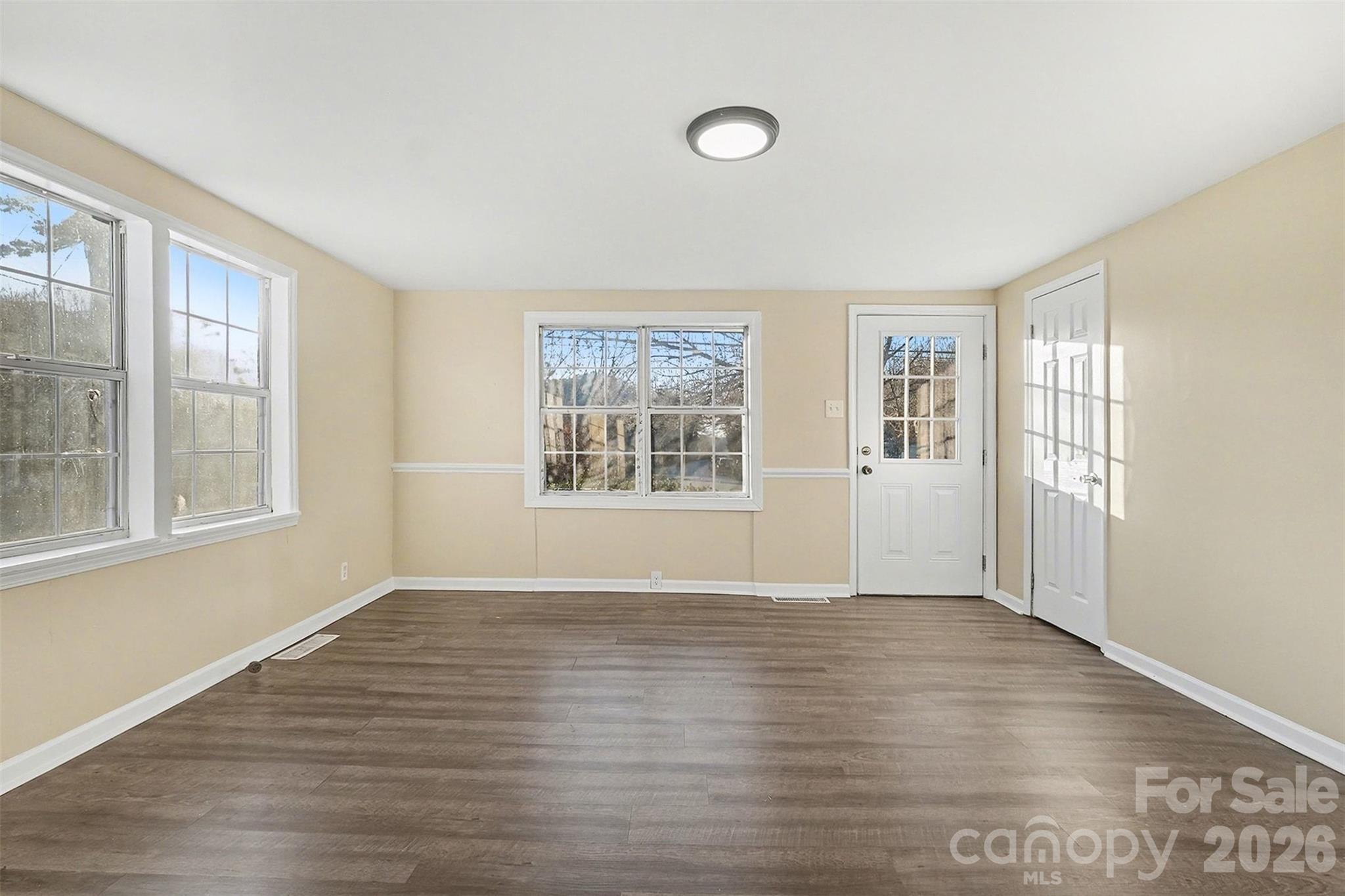 402 Shinnville Road — Mooresville