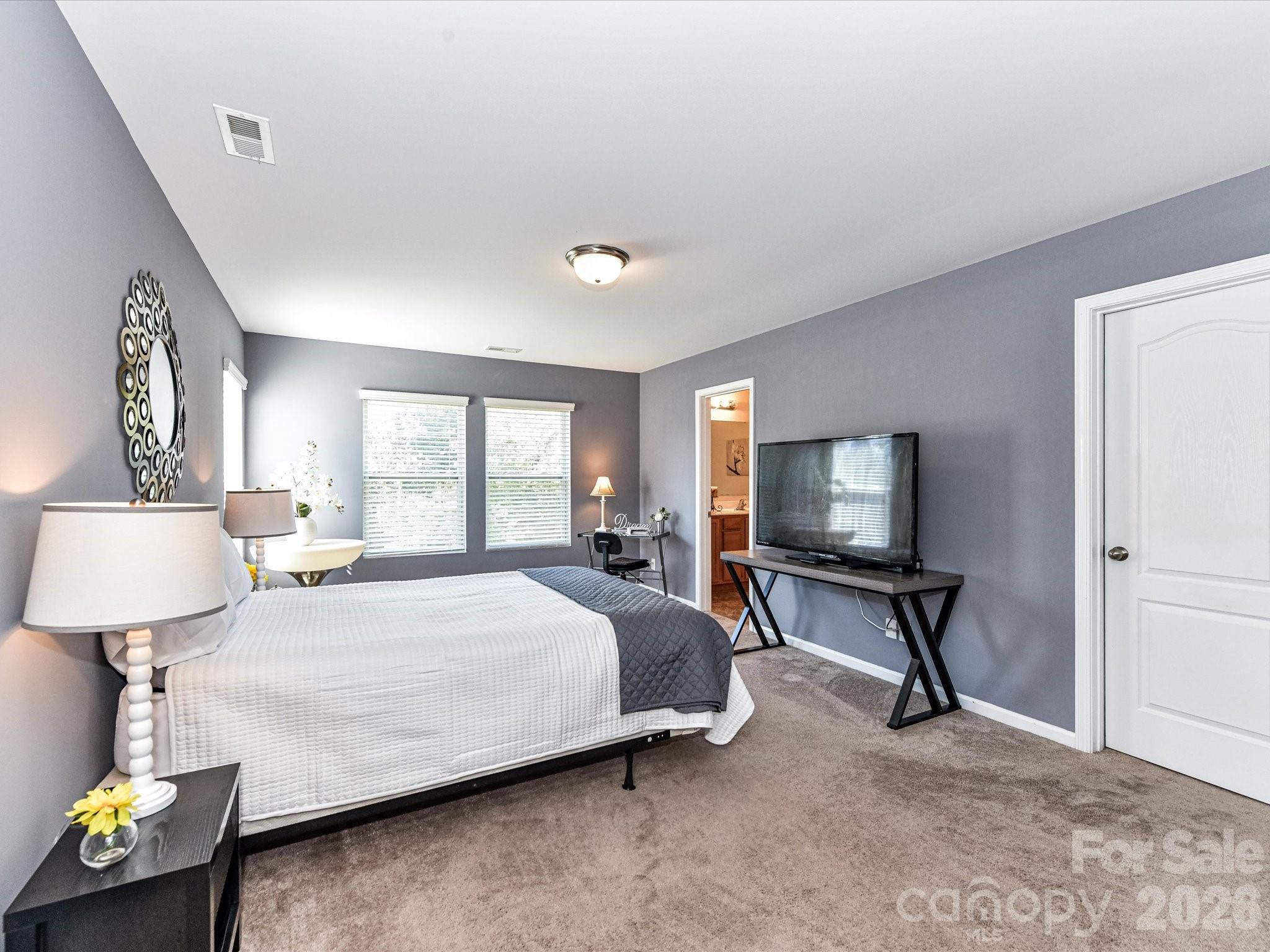 1201 Mountain Laurel Court — Matthews