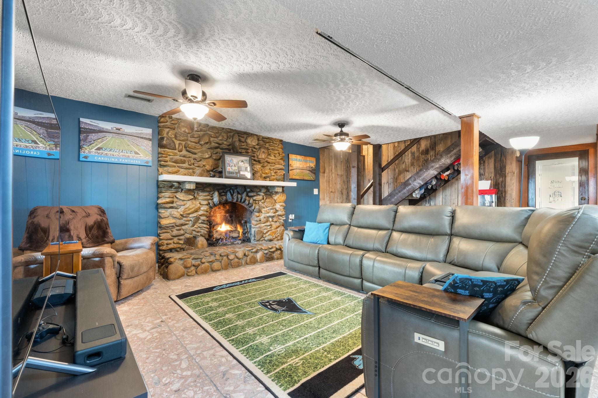 2184 Pine Mountain Drive — Connelly Springs